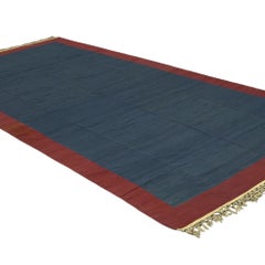 Vintage Dhurrie Vintage-Teppich in Blau mit roter geometrischer Bordüre, von Rug & Kilim, Vintage