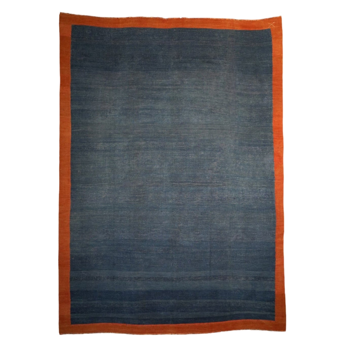 Tappeto vintage Dhurrie blu con bordo solido color ruggine da Rug & Kilim