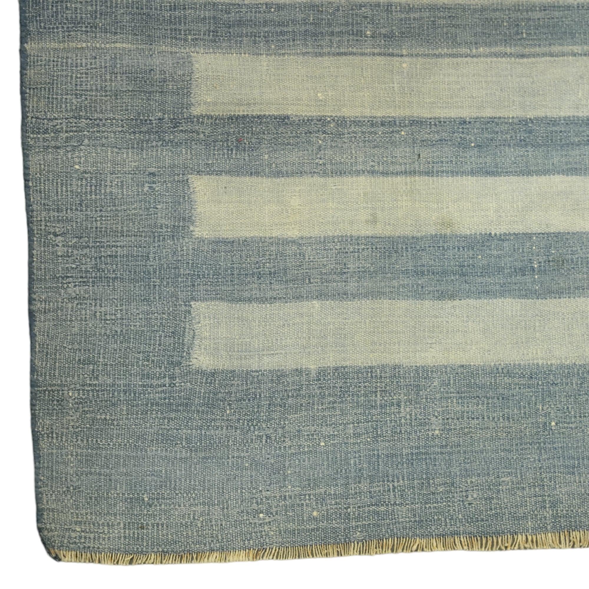 Vintage Dhurrie Vintage-Teppich in Blau mit Streifen, von Rug & Kilim (Kelim) im Angebot