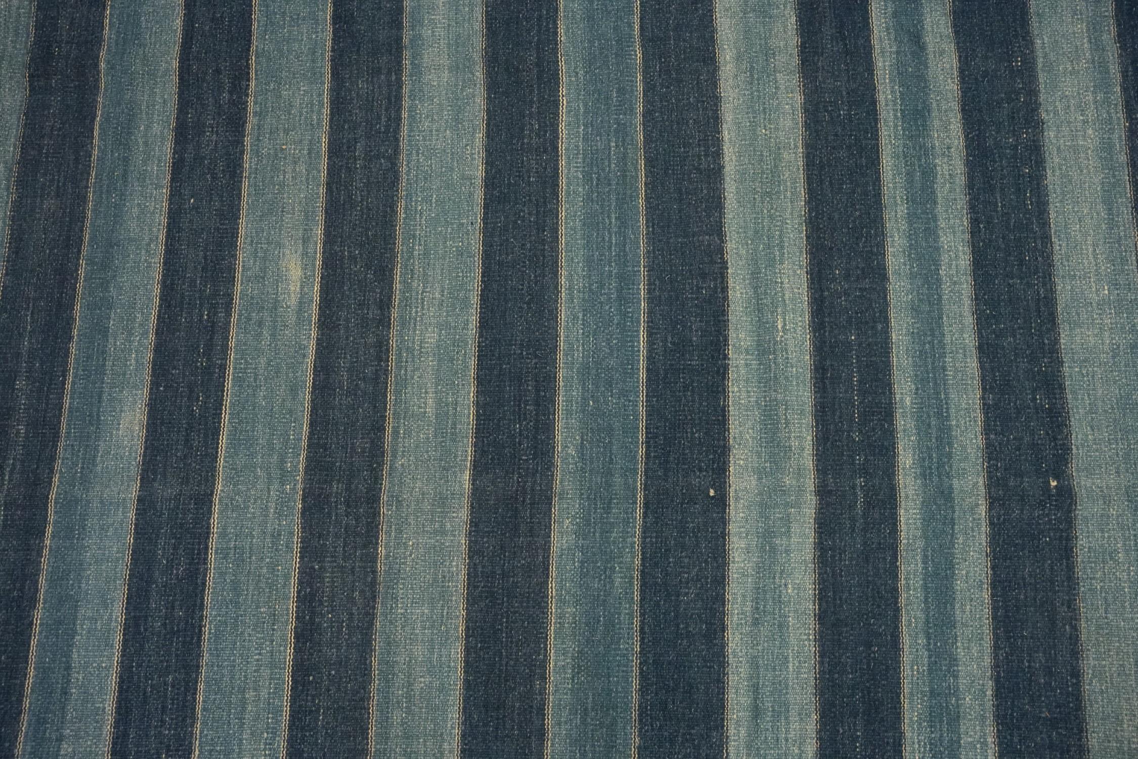 Vintage Dhurrie Vintage-Teppich in Blau mit Streifen, von Rug & Kilim (Handgewebt) im Angebot