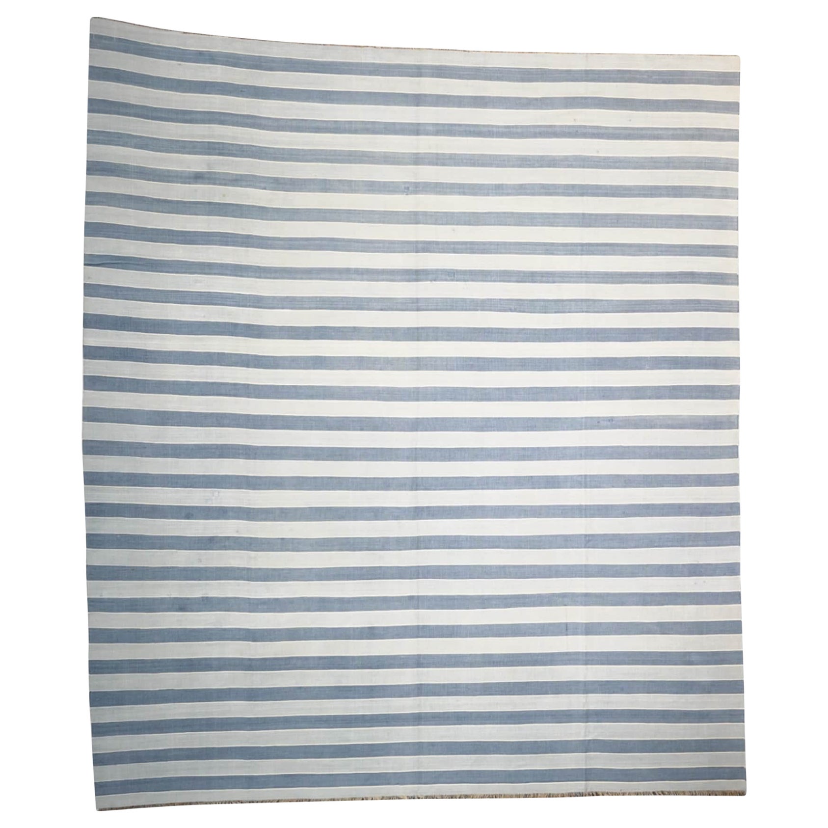 Tappeto vintage Dhurrie blu a strisce, da Rug & Kilim