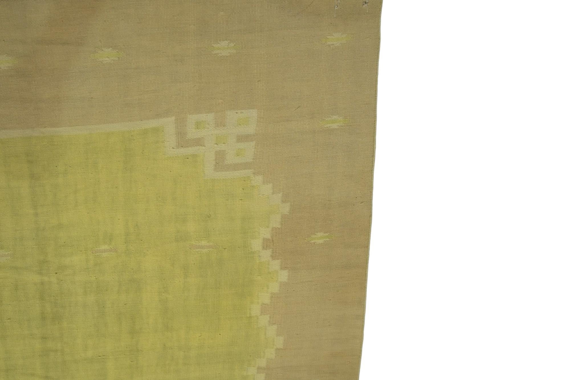 Vintage Dhurrie-Teppich in Grün mit fester Bordüre von Rug & Kilim (Indisch) im Angebot