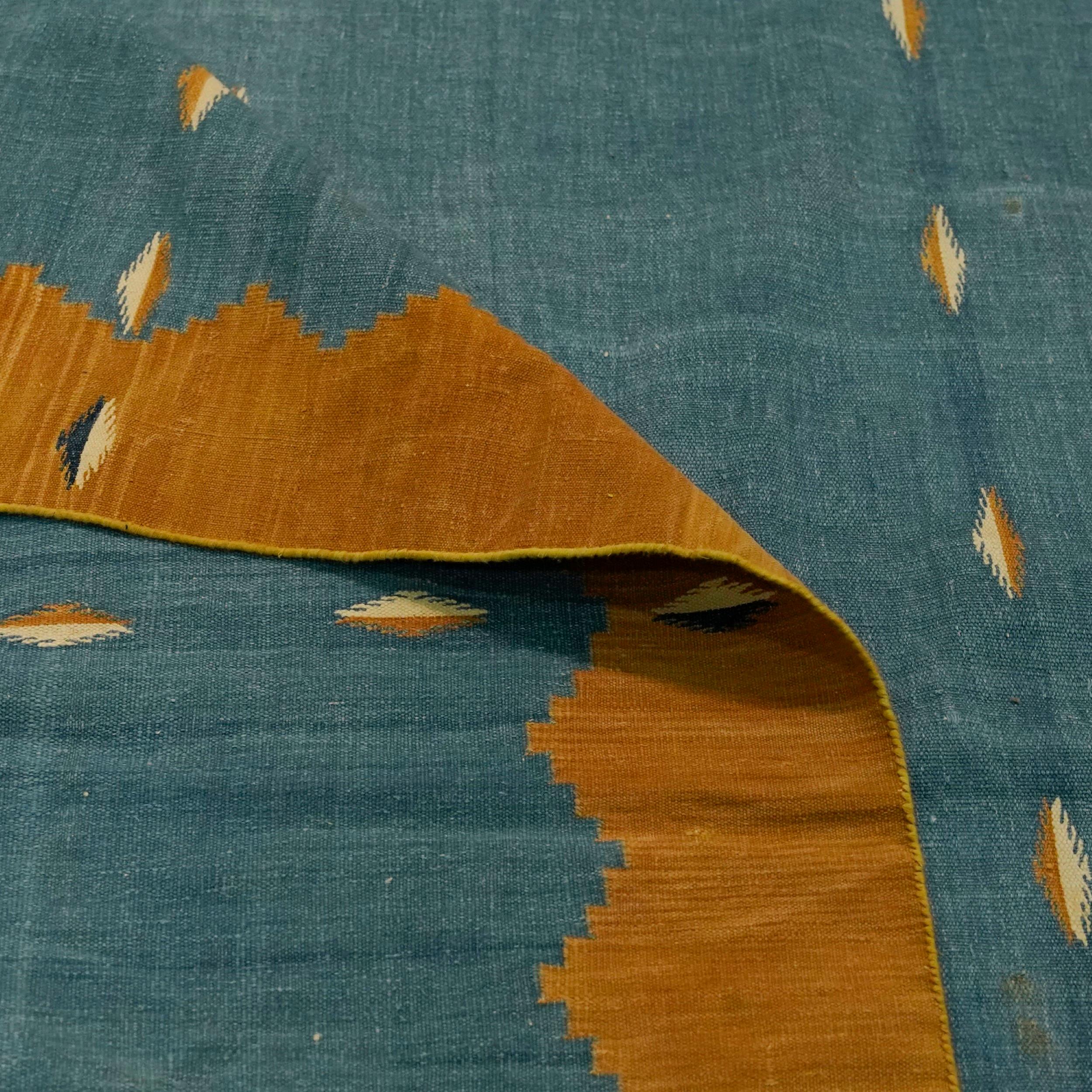 Tappeto vintage Dhurrie in blu verde acqua e oro con motivi geometrici  Rug & Kilim In condizioni buone in vendita a Long Island City, NY