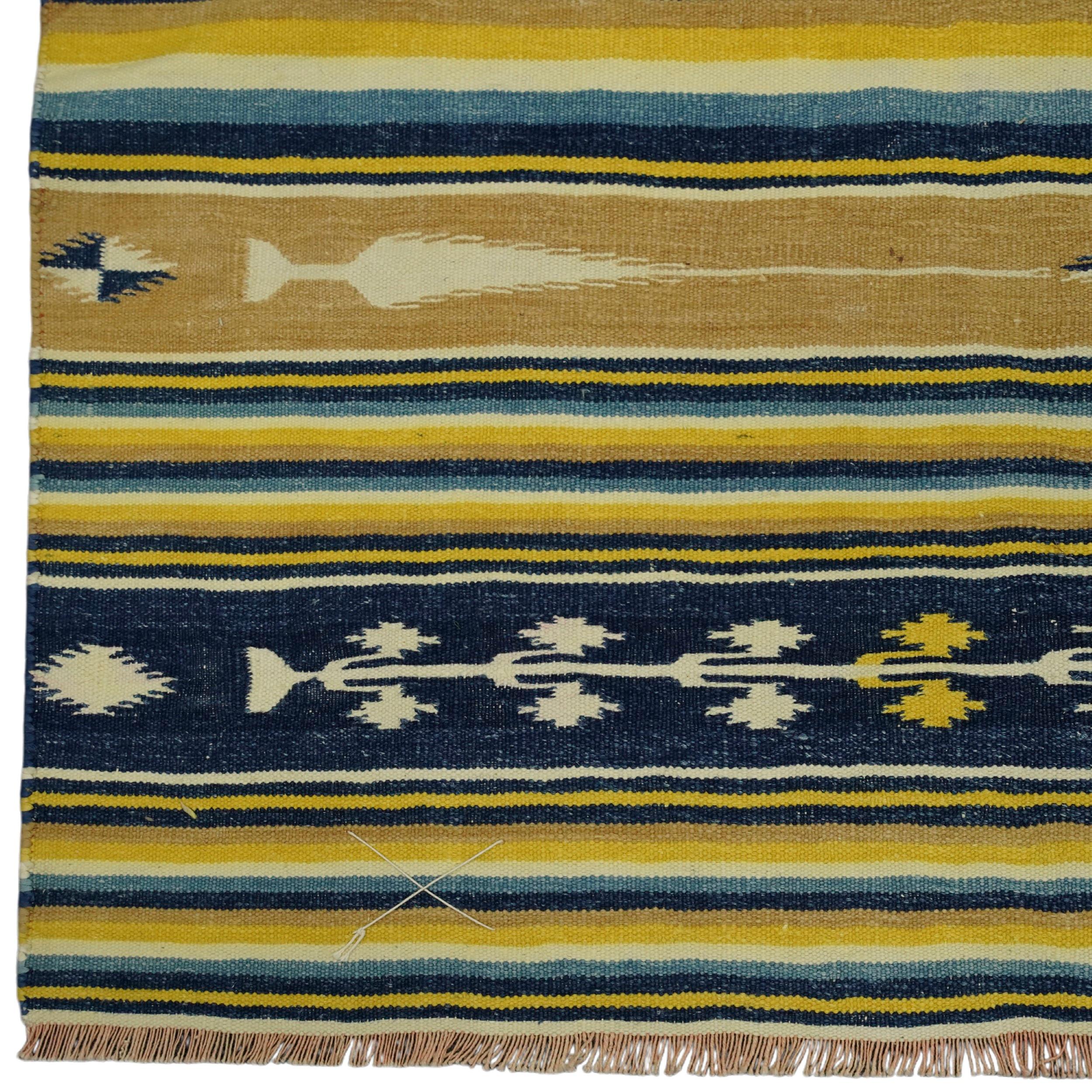 Alfombra Dhurrie Vintage de Rayas y Geometría Amarillas y Azules  Rug & Kilim Indio en venta