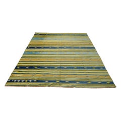 Tapis Dhurrie vintage à rayures jaunes et bleues et géométrie  Rug & Kilim