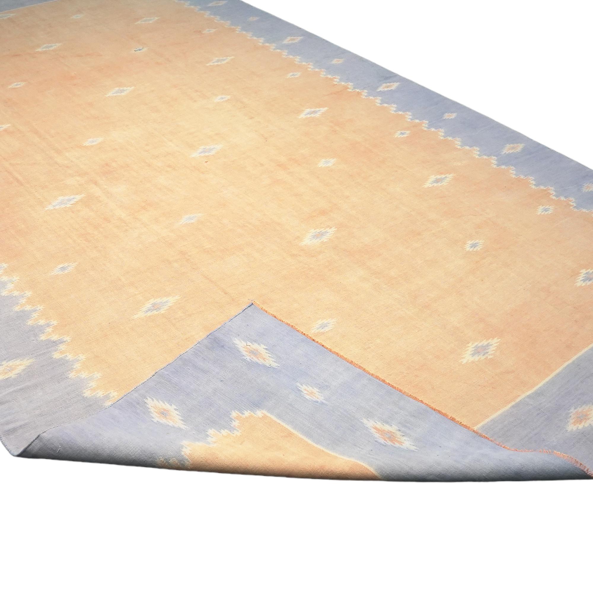 Vintage Dhurrie-Teppich mit geometrischen Mustern, von Rug & Kilim (Indisch) im Angebot