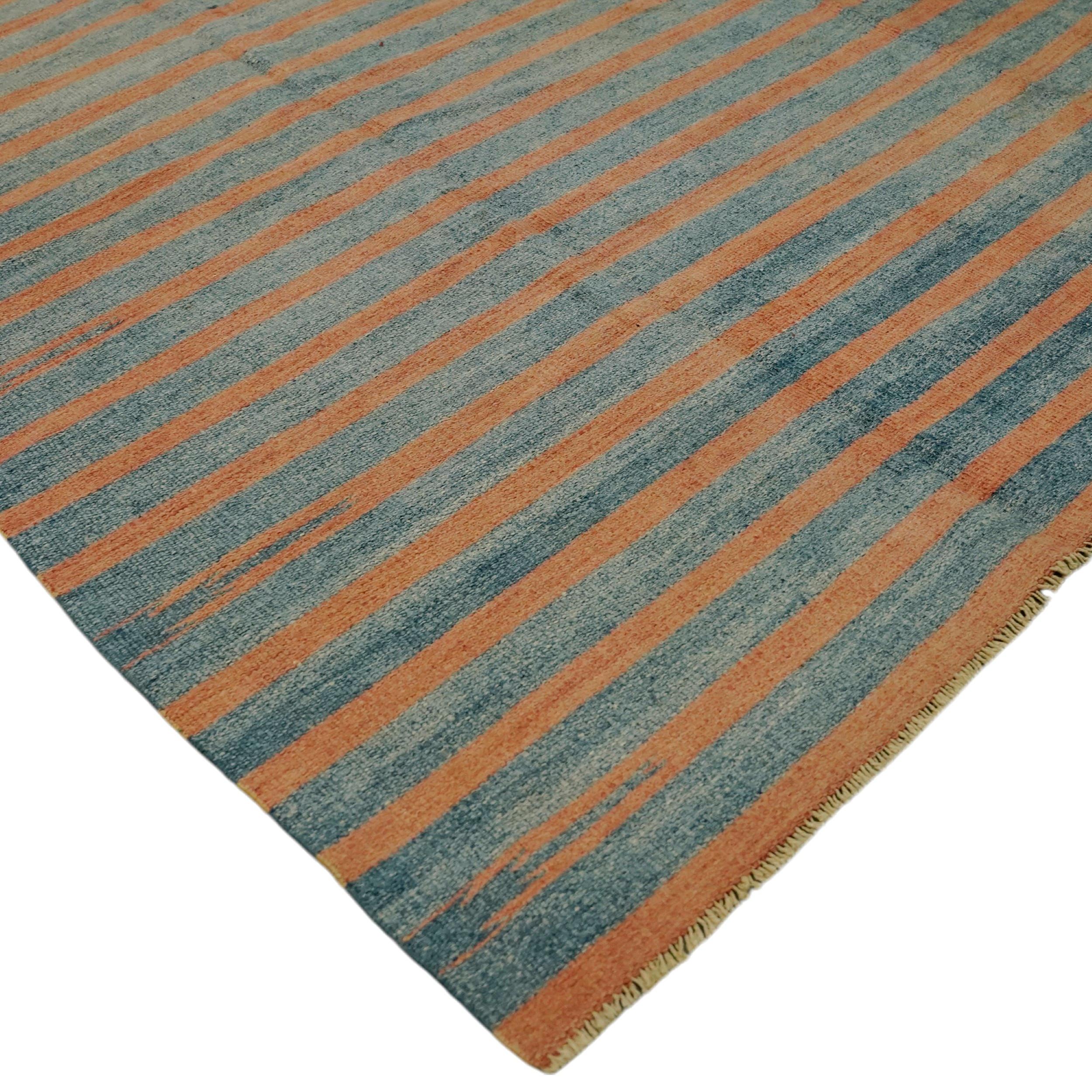 Indiano Tappeto vintage Dhurrie con strisce blu e marroni  Rug & Kilim in vendita