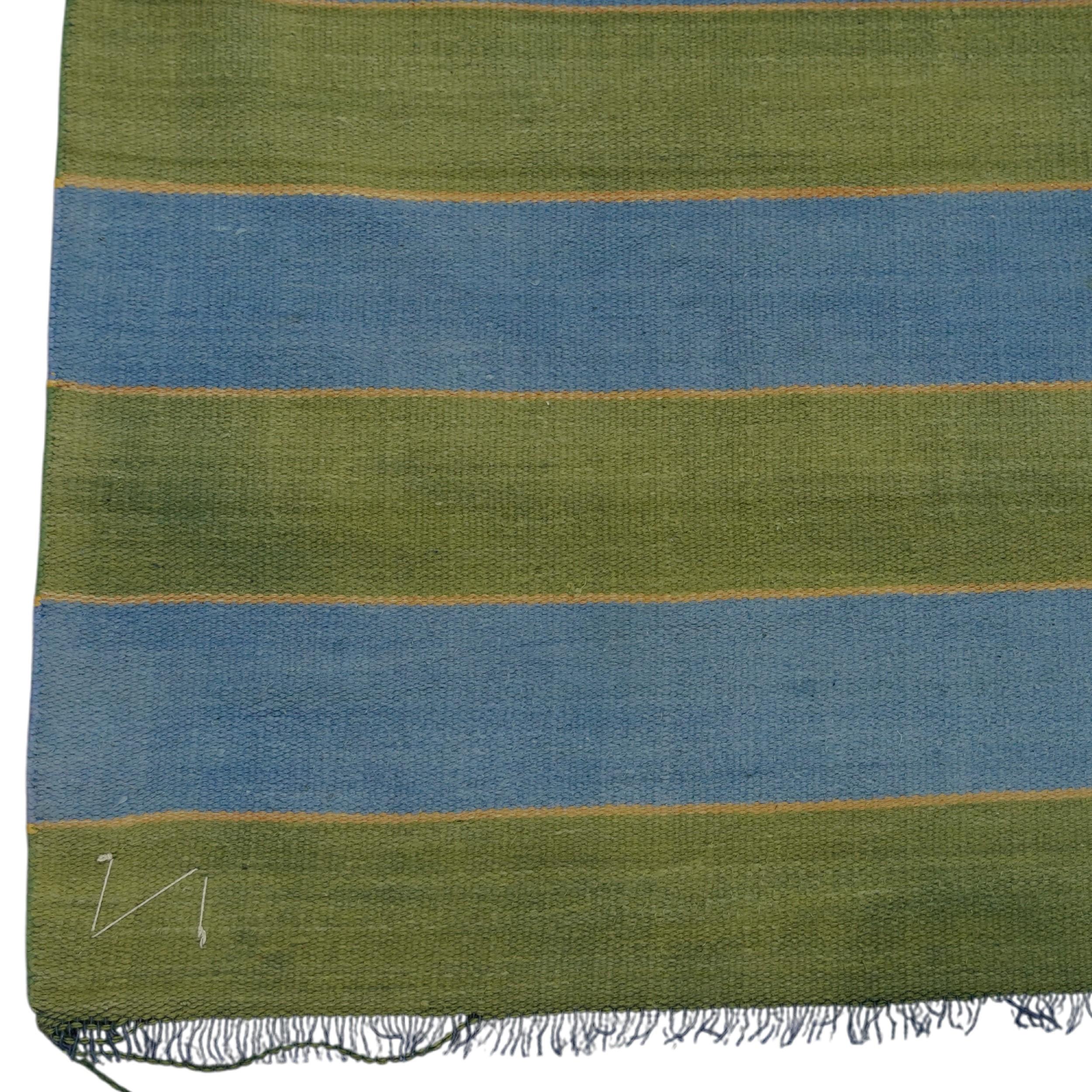Alfombra vintage Dhurrie con rayas azules y verdes  Rug & Kilim en Bueno estado para la venta en Long Island City, NY