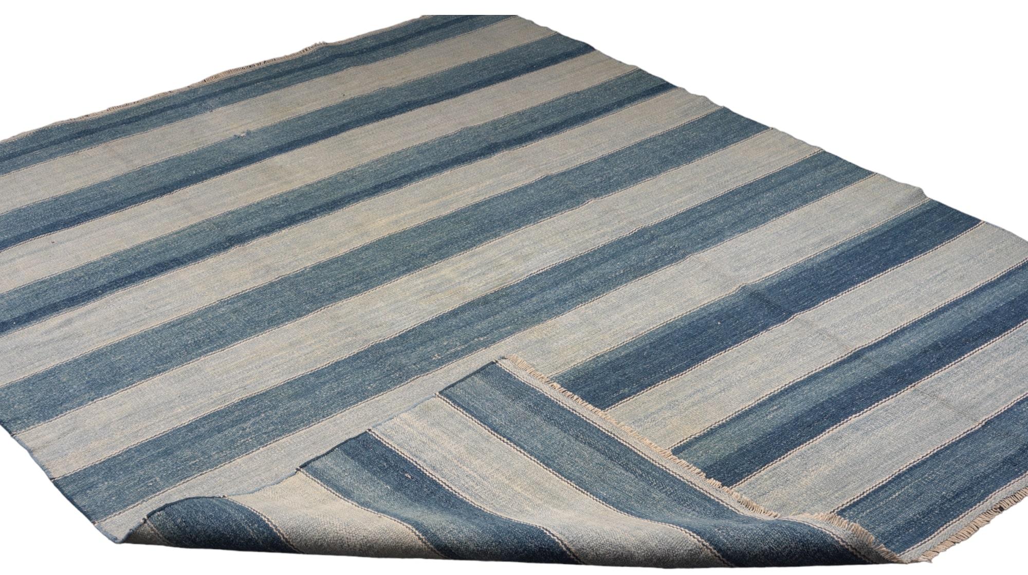 Vintage Dhurrie Vintage-Teppich, Dhurrie, mit blauen und silbernen Streifen, von Rug & Kilim (Handgewebt) im Angebot
