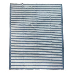 Tapis Dhurrie vintage à rayures bleues et accents crème  Rug & Kilim