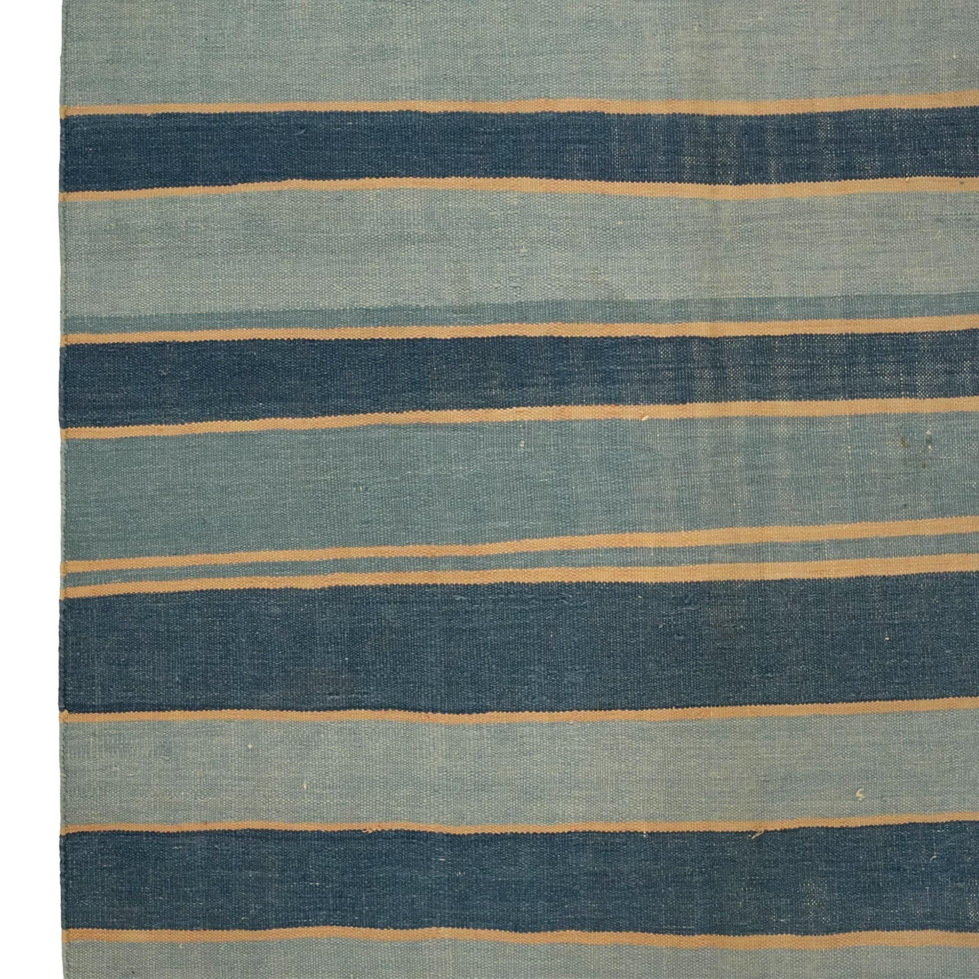 Vintage Dhurrie Teppich, mit blauen Streifen, von Rug & Kilim (Indisch) im Angebot