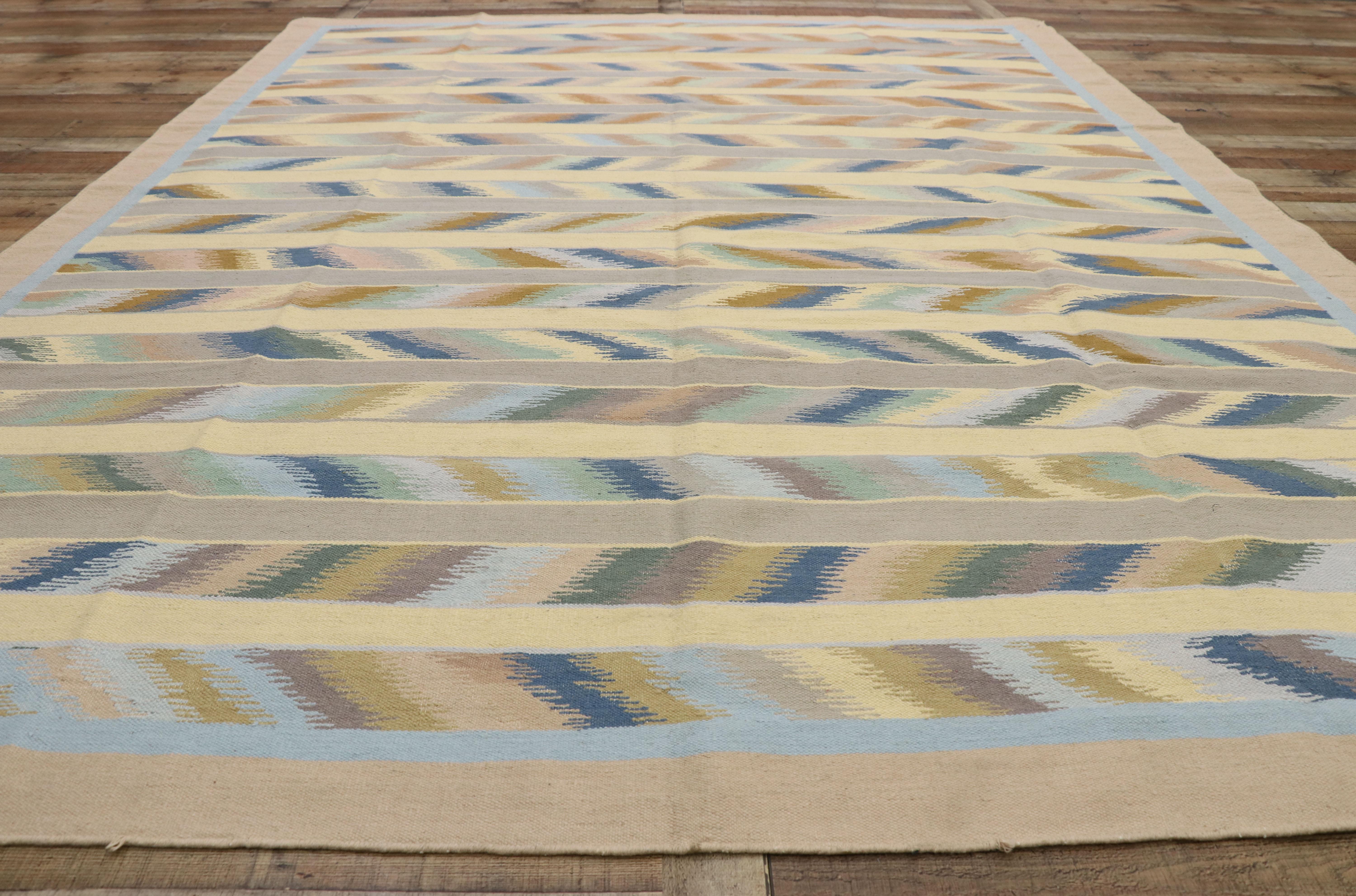 Hand-Woven Vintage Dhurrie Rug with Bohemian Southwestern Desert Style For Sale