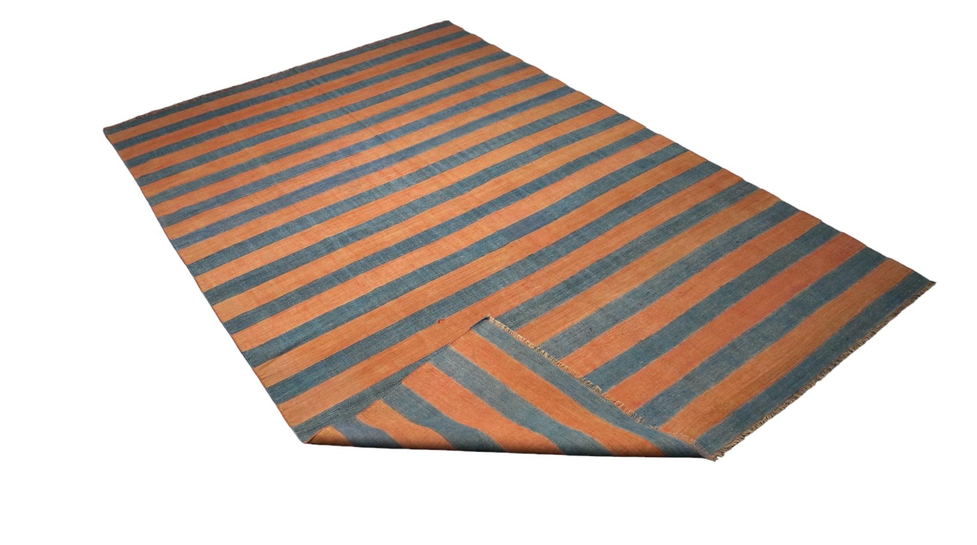 Vintage Dhurrie-Teppich mit rostfarbenen und blauen Streifen von Rug & Kilim (Kelim) im Angebot