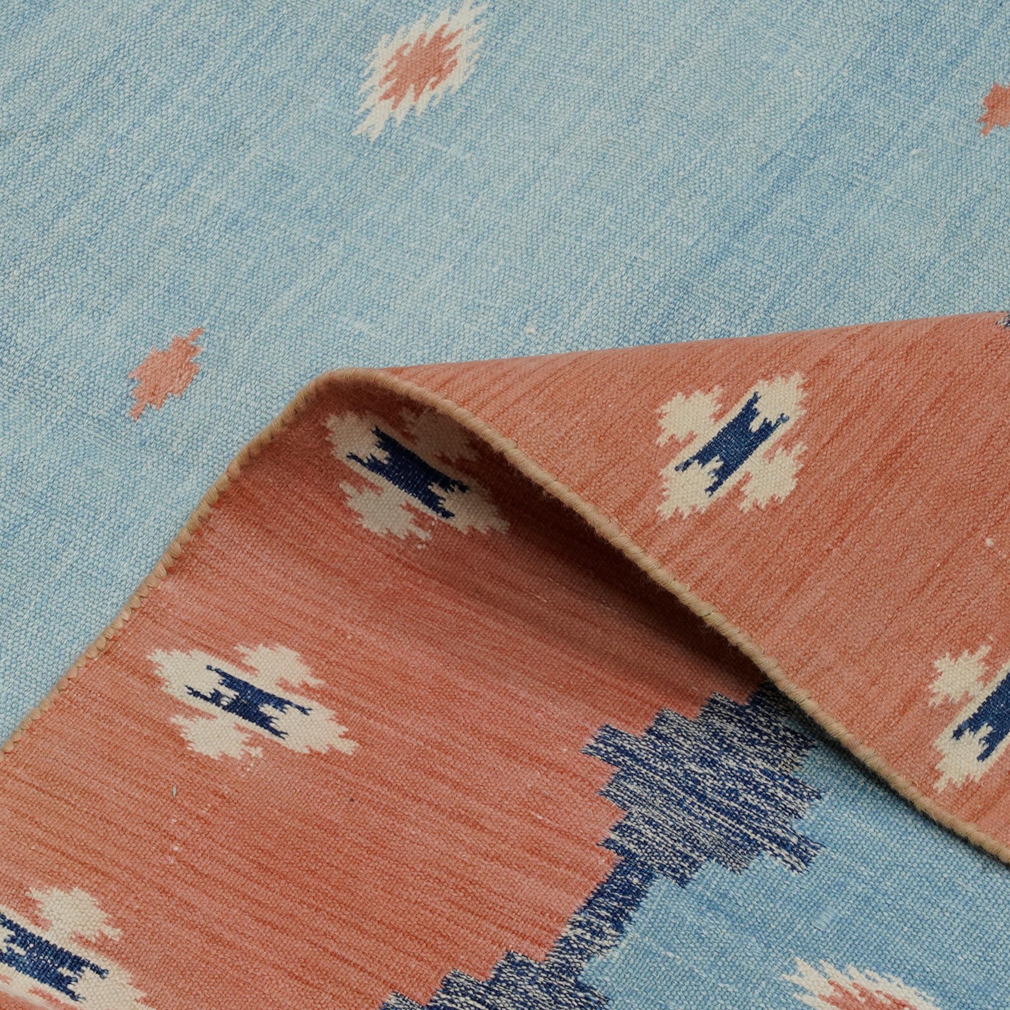 Vintage Dhurrie Square Rug in Blau und Rost mit geometrischem Muster Rug & Kilim (Indisch) im Angebot