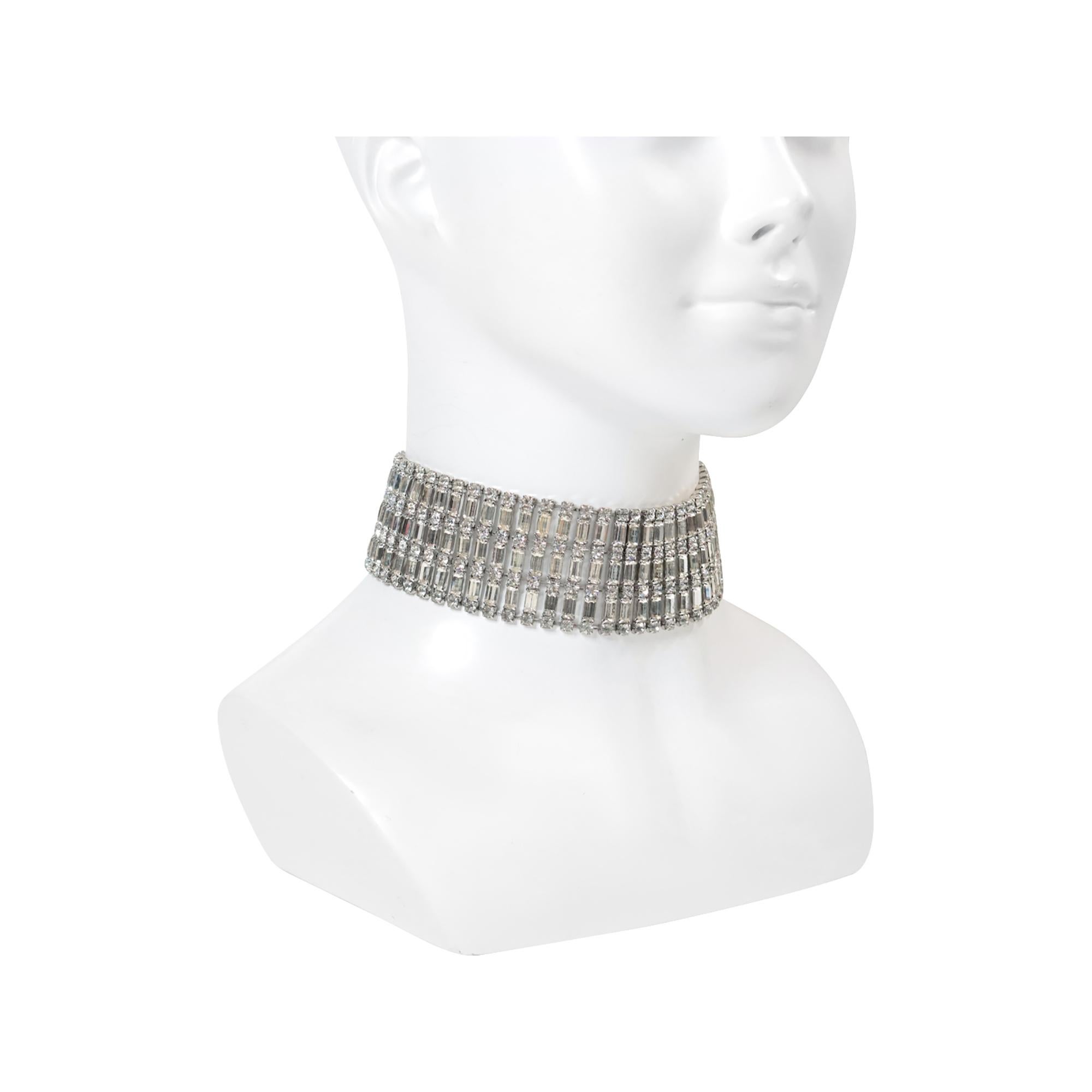 De las mujeres Gargantilla vintage de diamantes baguette y redondos Circa años 60 en venta