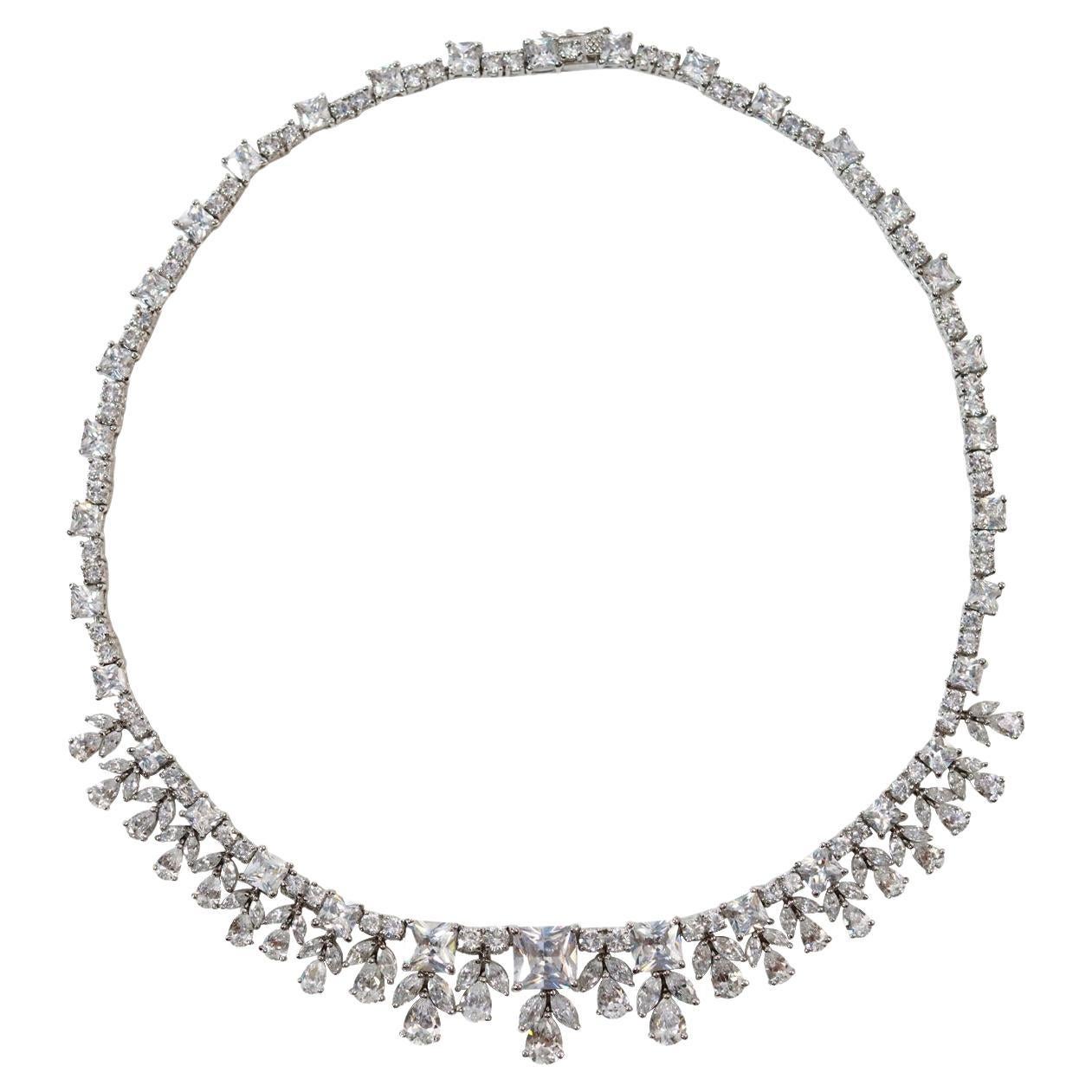 Art déco Vintage Diamante Dangling Pieces Necklace Circa 1990 en vente