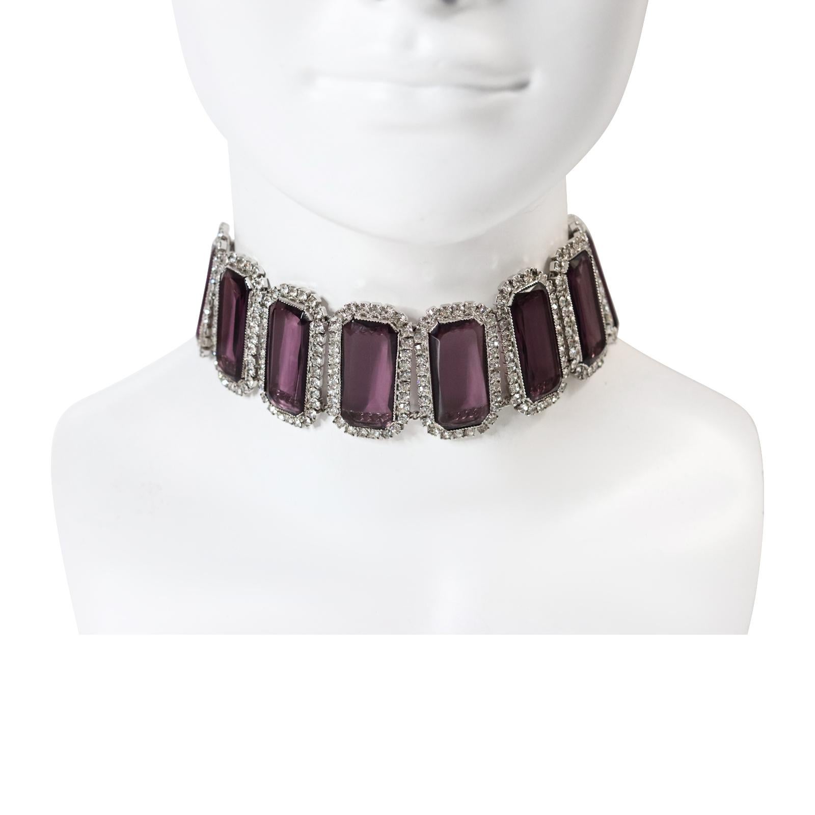 da uomo o donna Diamante d'epoca a forma di smeraldo con girocollo viola Circa 1980 in vendita