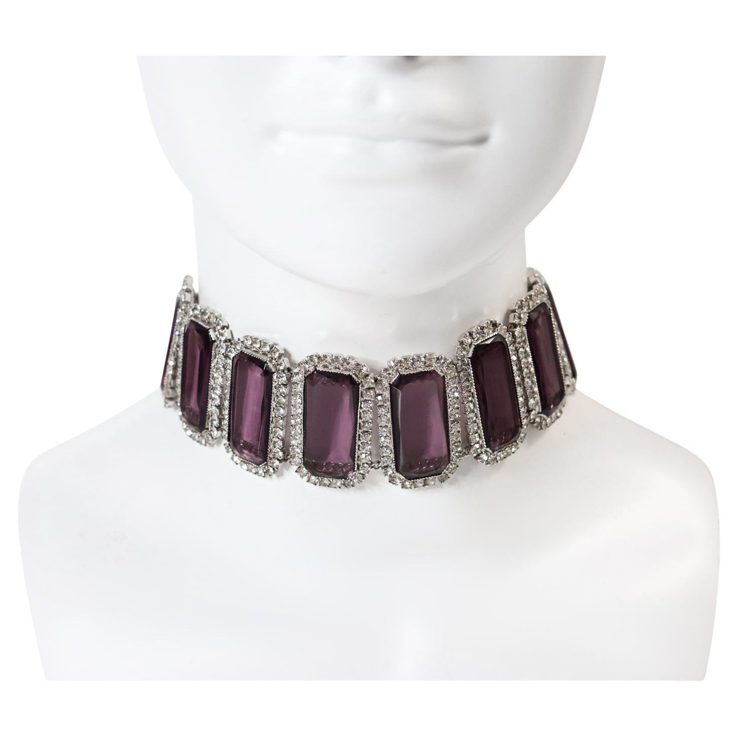 Vintage Diamant-Diamant-Schmuck in Smaragdform mit lila Choker Circa 1980er