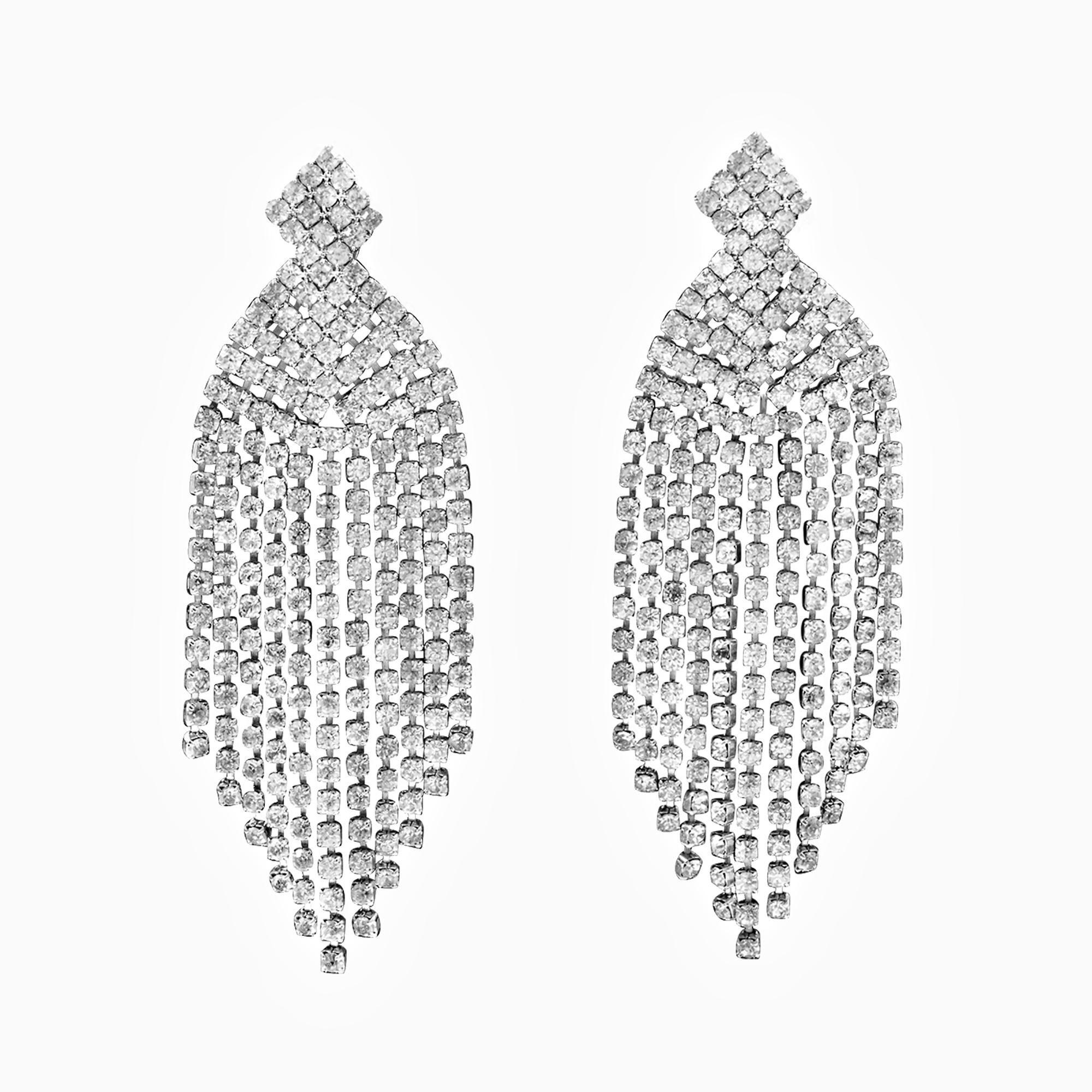 Vintage Diamante Fringe Dangling Waterfall Earrings. Sieht toll aus mit einem T-Shirt oder zum Ausgehen. Anklipsen. Die sehen so witzig und schick aus für die Feiertage oder sogar für ein Mittagessen im Freien in den nächsten Monaten.  Ziehen Sie