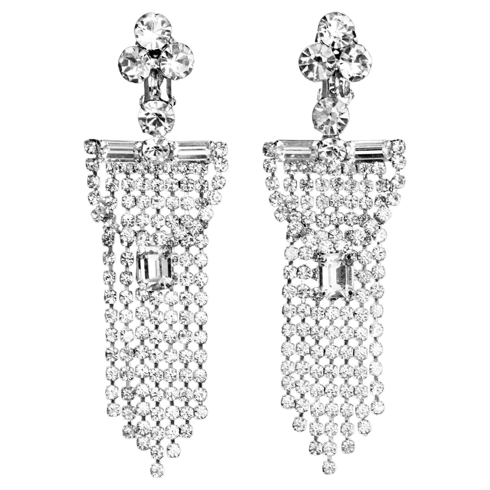 Pendientes vintage en cascada con flecos de diamantes, circa años 60 en venta 2