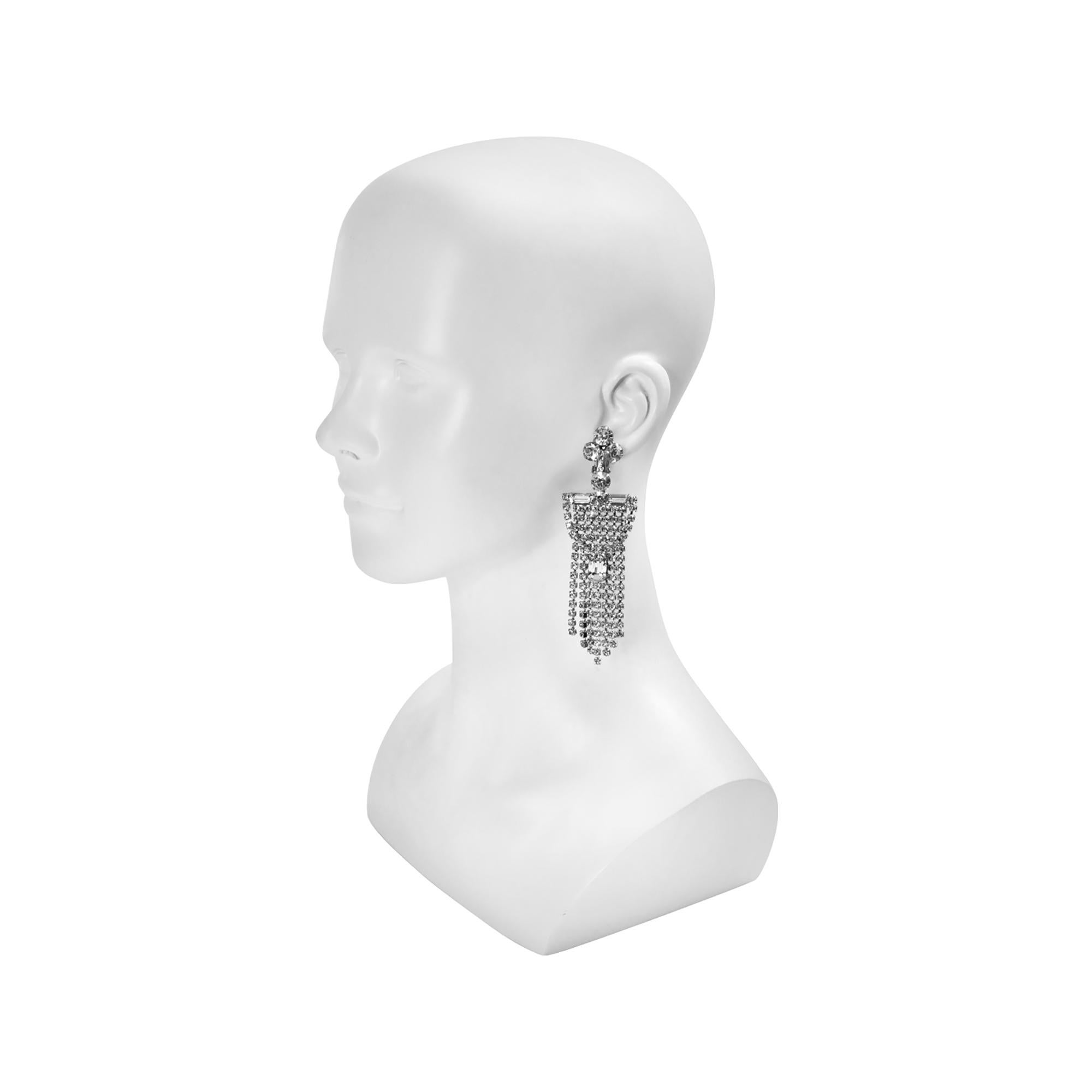 Pendientes vintage en cascada con flecos de diamantes, circa años 60 Moderno en venta