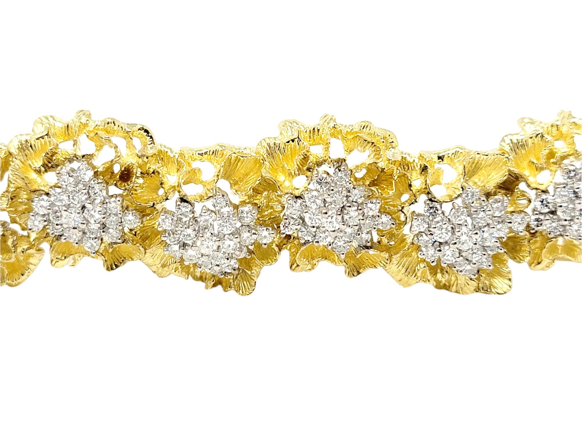 Round Cut Vintage 10 Carats Flower Diamond Clusters 18 Karat Yellow Gold Links Bracelet