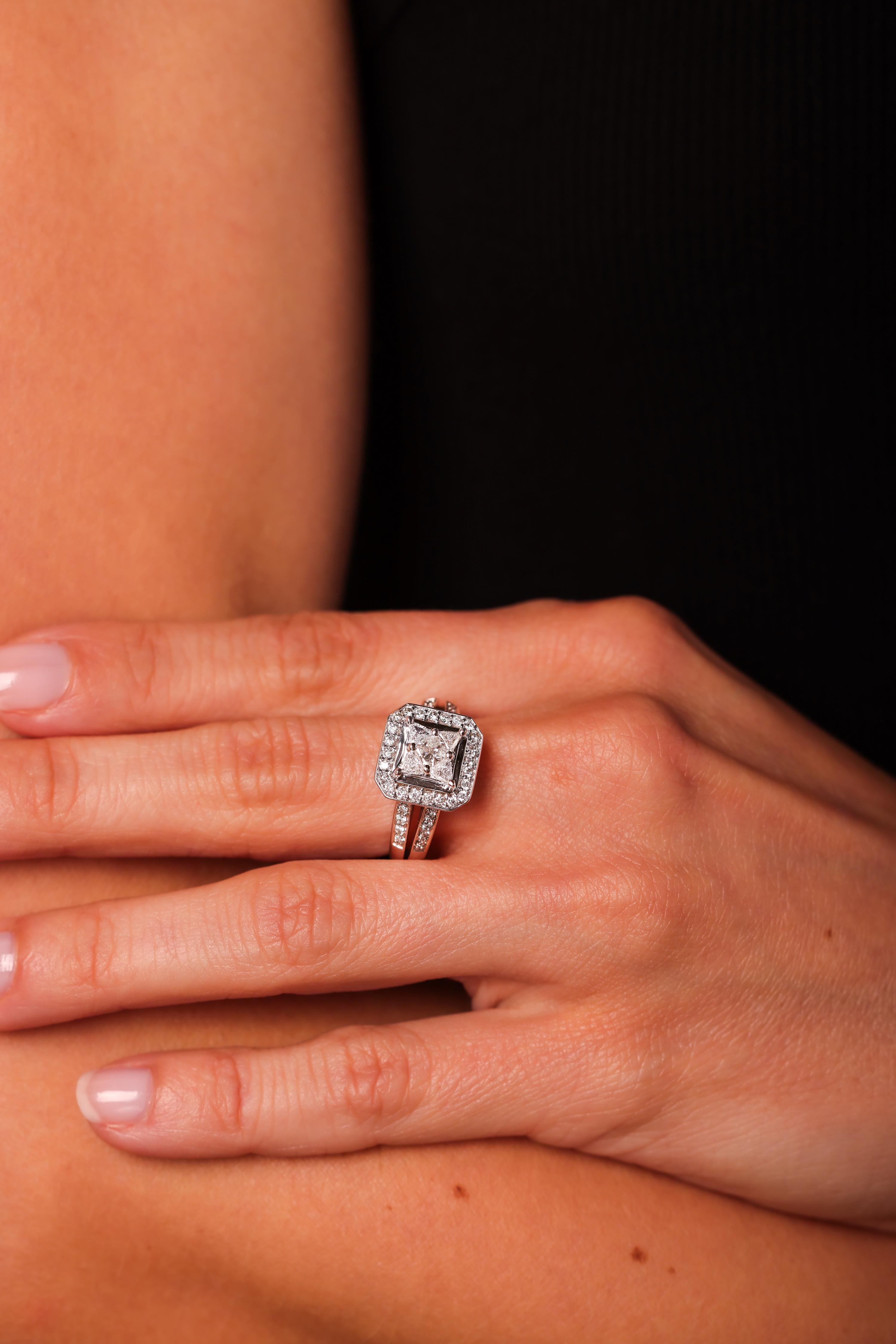Verlobungsring aus 14 Karat Weißgold mit Diamanten im Zustand „Hervorragend“ in Beverly Hills, CA