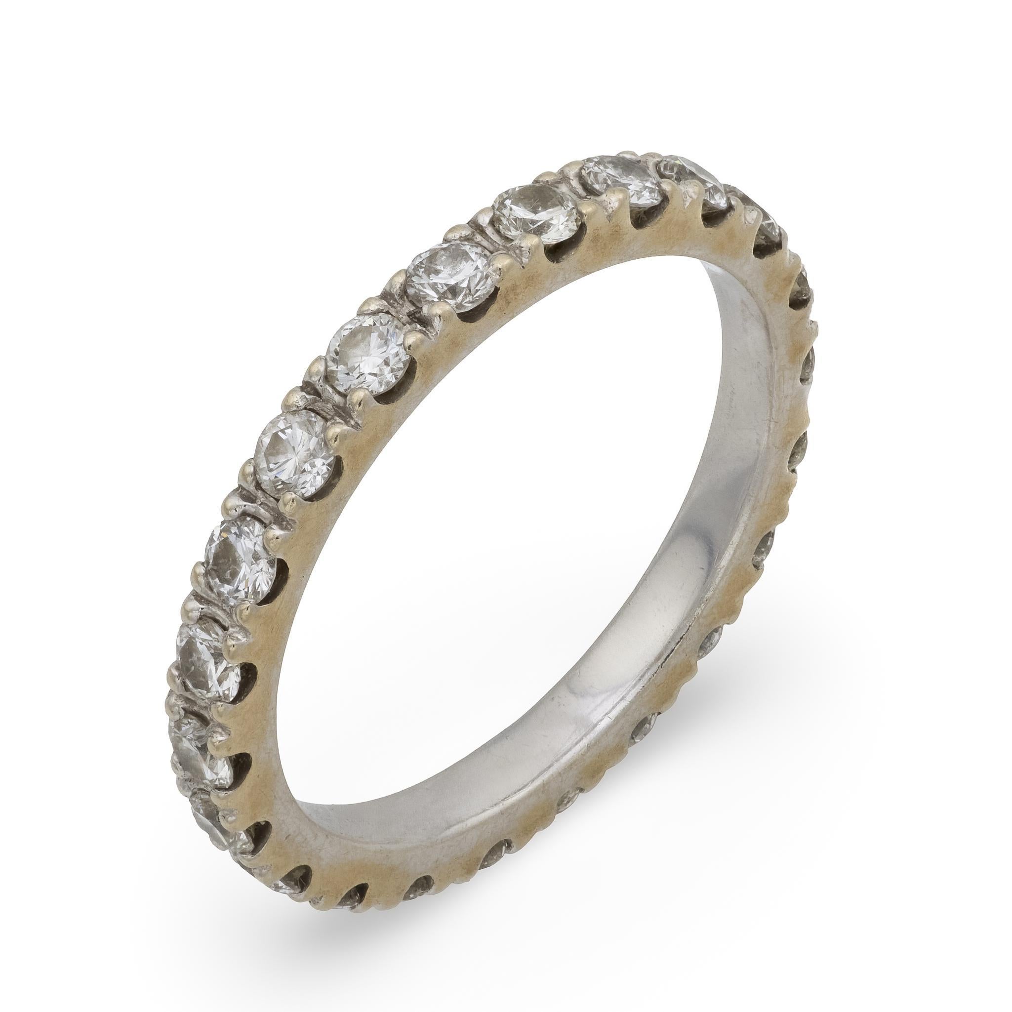 Vintage diamond 14k white gold eternity band In Good Condition For Sale In Beverly Hills, CA