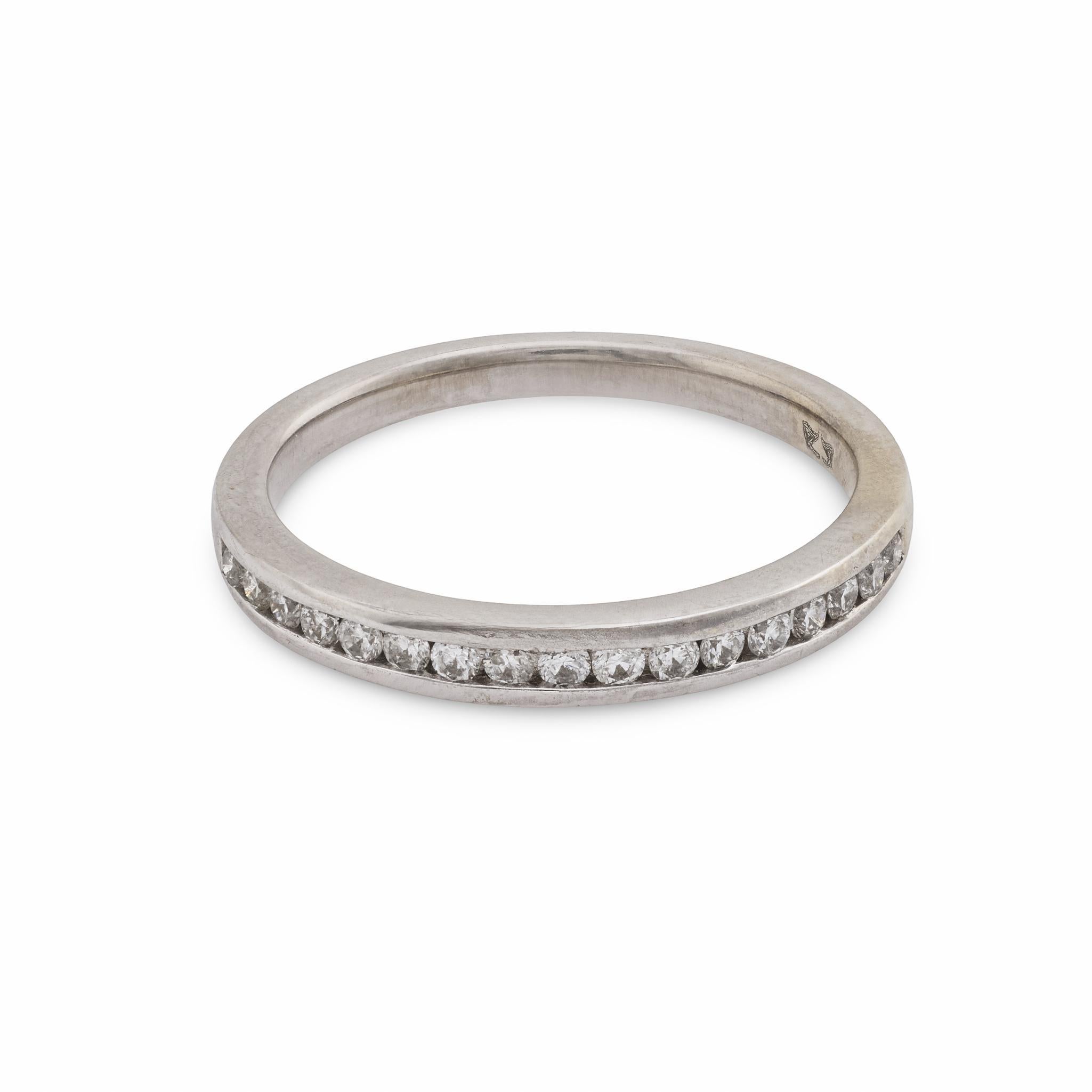 Demi-bande d'éternité en or blanc 14k avec diamant vintage Pour femmes en vente