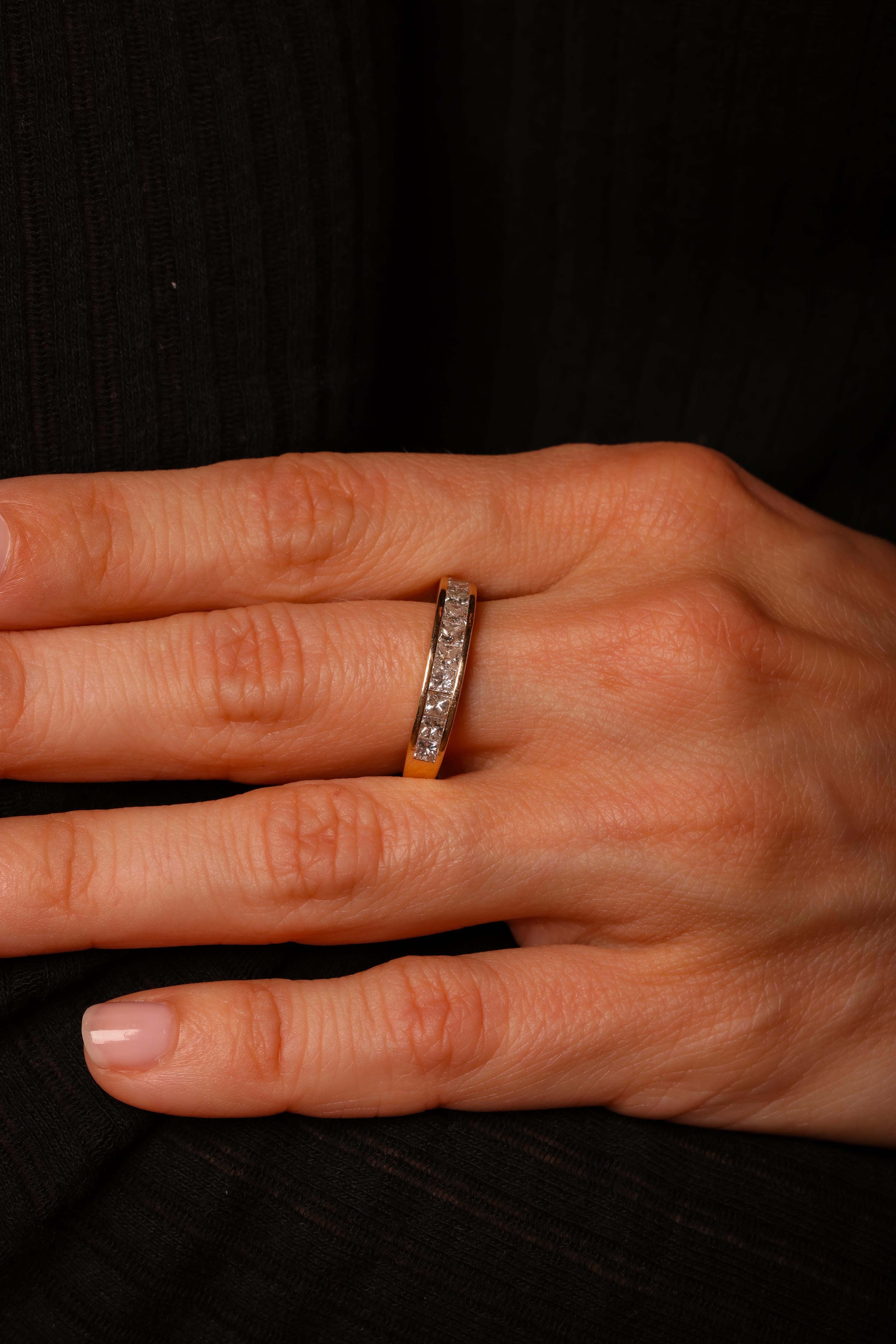 Diamantring aus 14 Karat Gelbgold mit Vintage-Diamant im Zustand „Hervorragend“ in Beverly Hills, CA