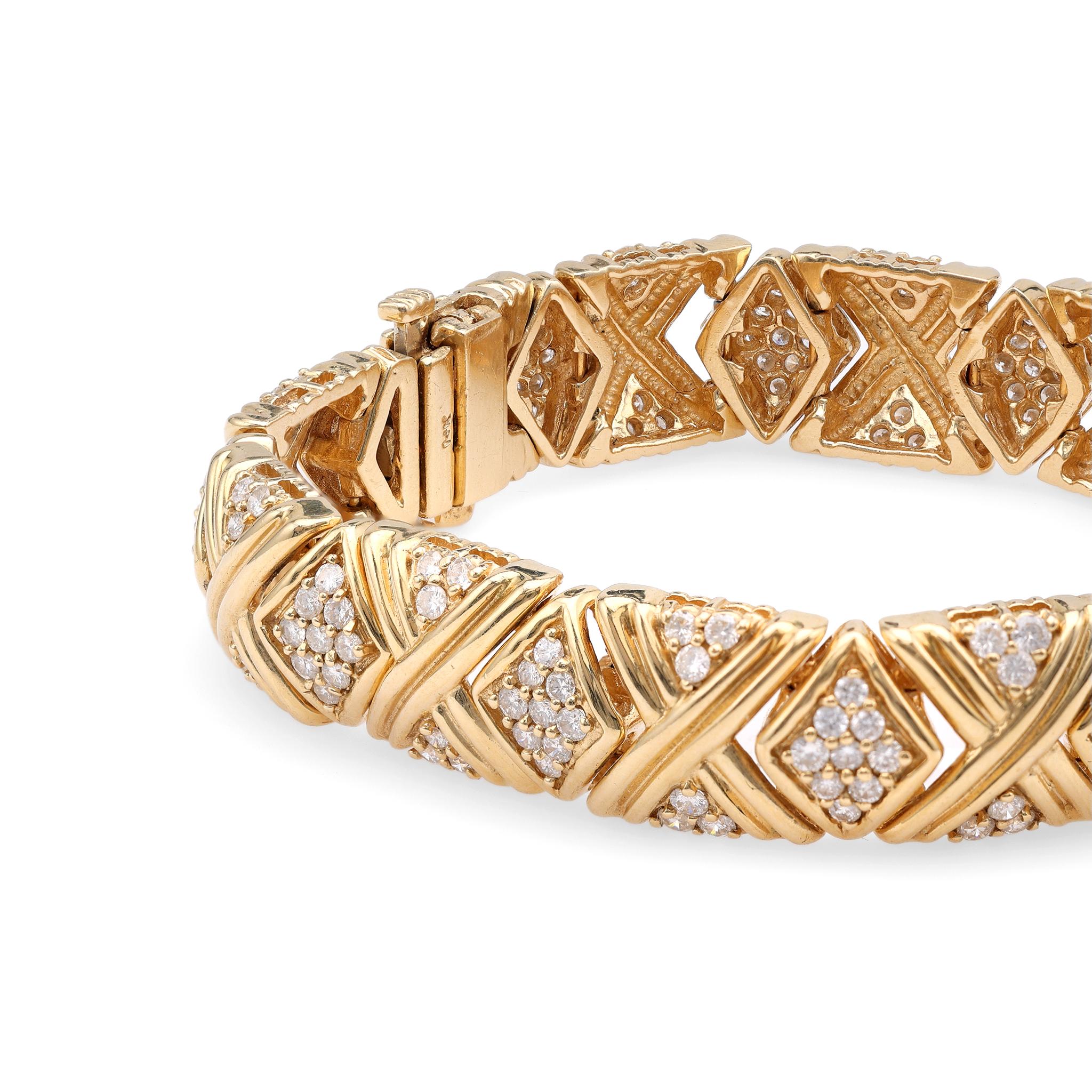 Vintage Diamond 14k Yellow Gold Bracelet In Good Condition For Sale In Beverly Hills, CA