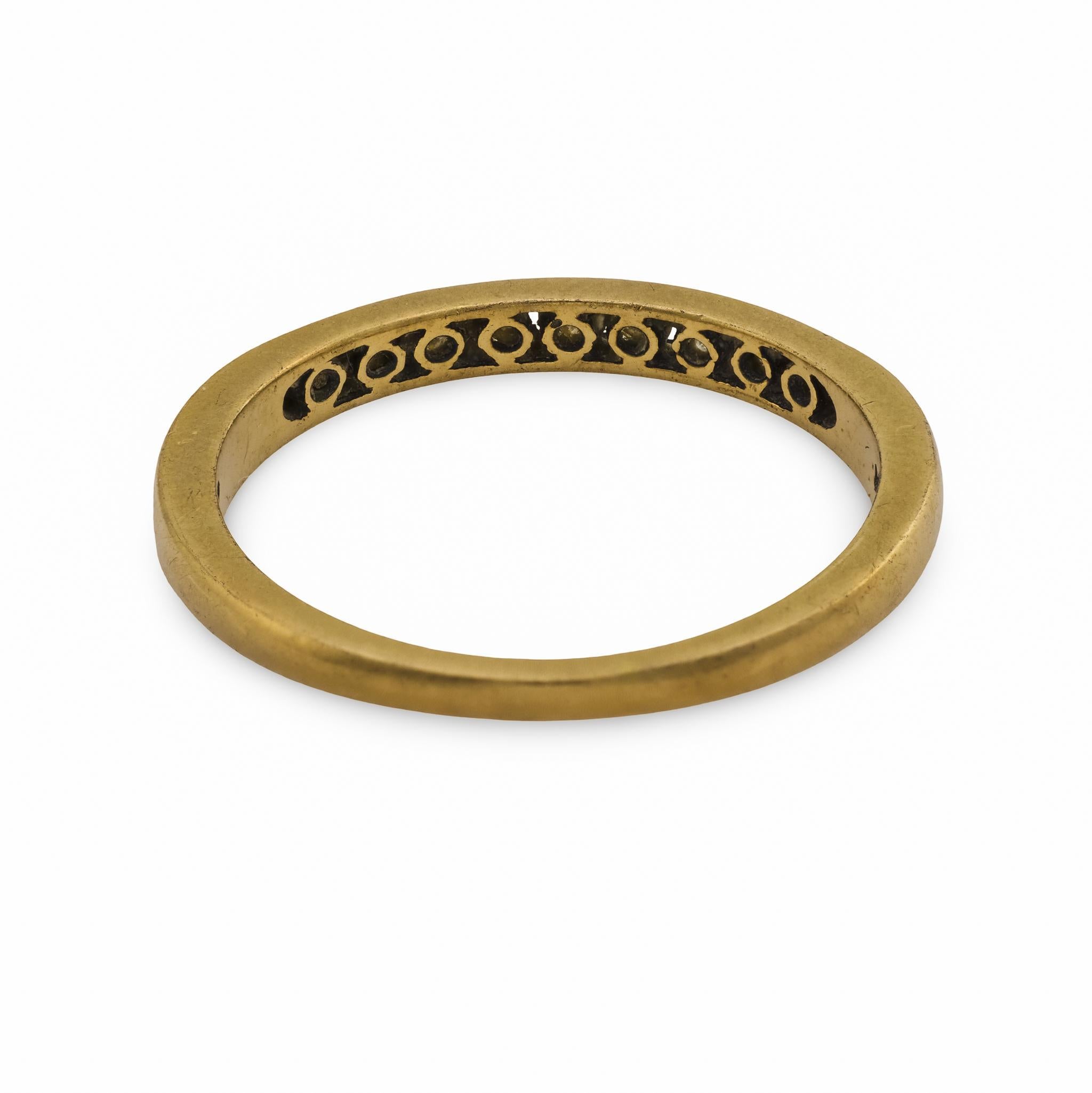 Contemporain Alliance vintage en or jaune 14 carats avec diamants en vente