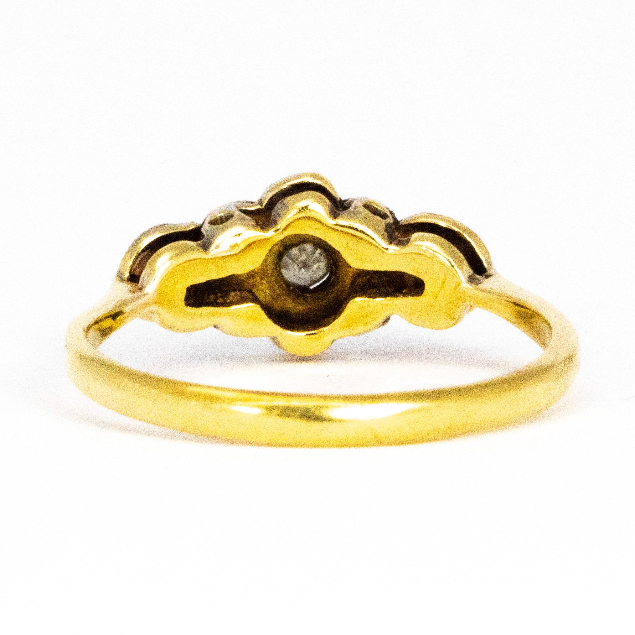Vintage Diamond, 18 Carat Gold and Platinum Three-Stone Ring In Good Condition In Chipping Campden, GB