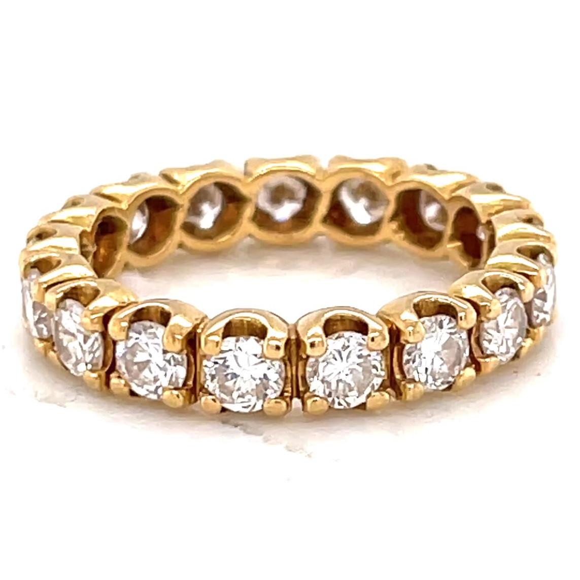Round Cut Vintage Diamond 18 Karat Gold Eternity Ring