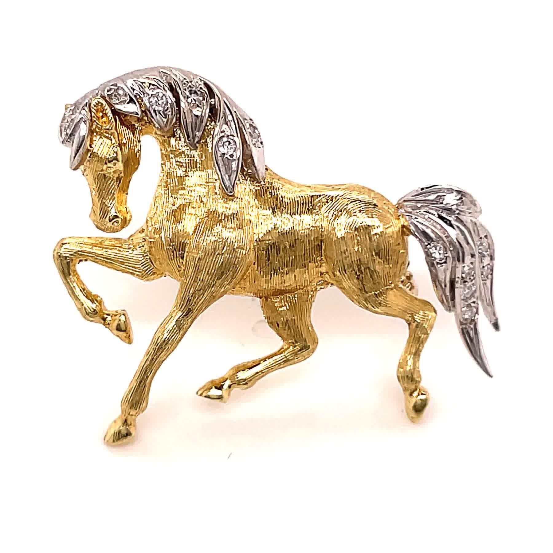 Round Cut Vintage Diamond 18 Karat Gold Horse Brooch