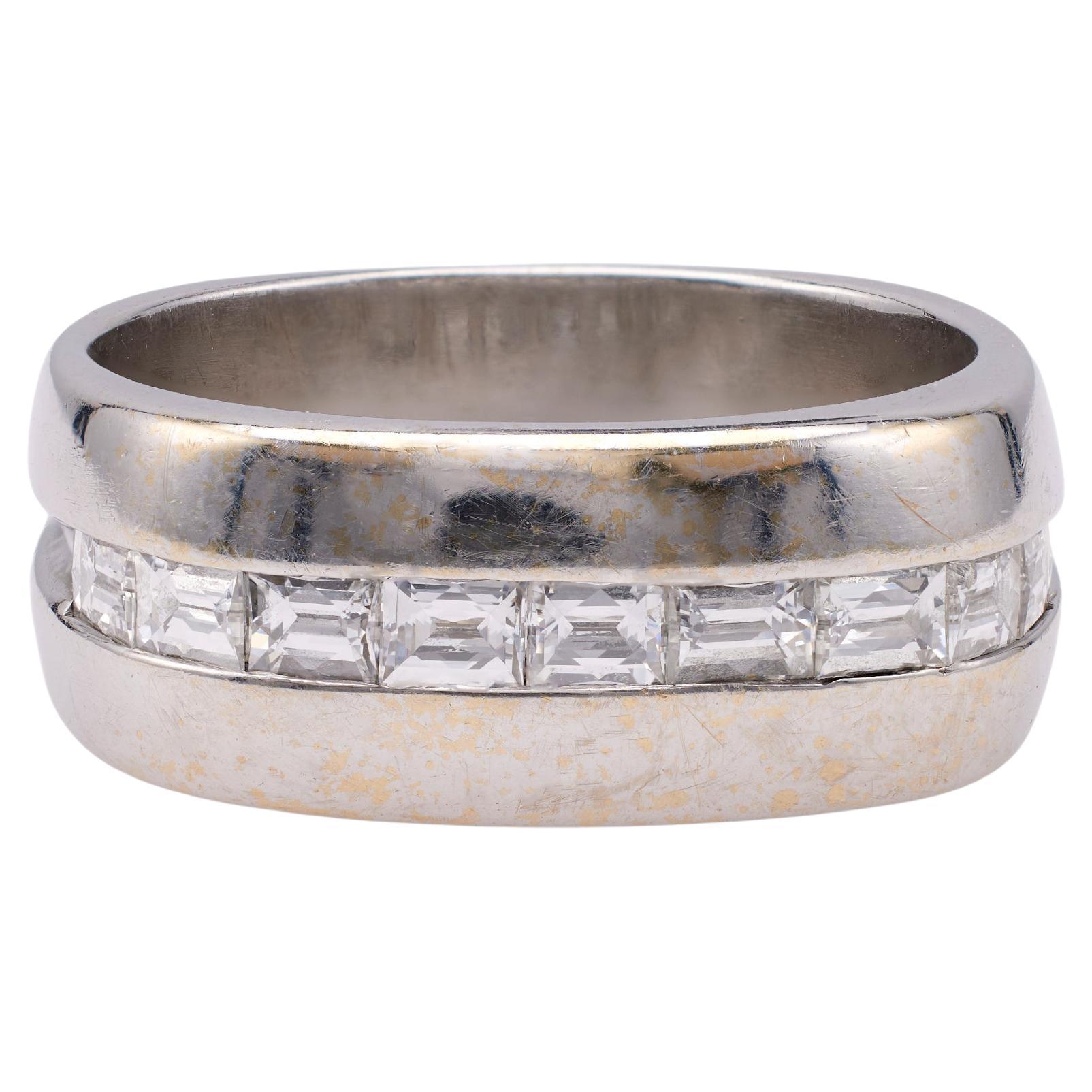 Vintage Diamond 18k White Gold Band Ring For Sale