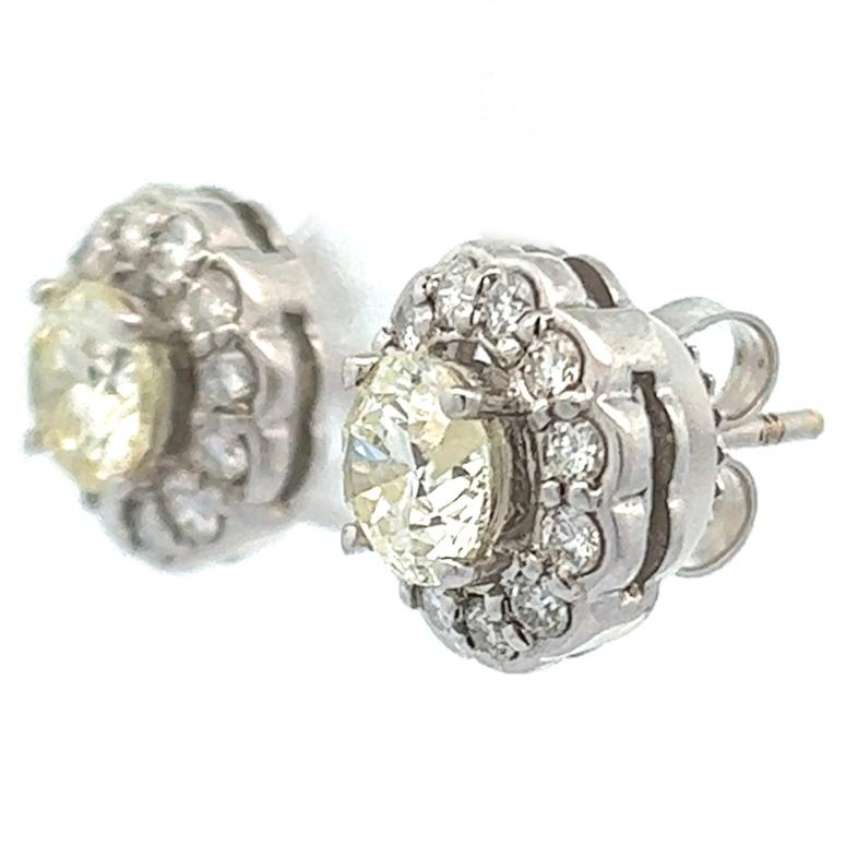 Women's or Men's Vintage Diamond 18k White Gold Cluster Stud Earrings