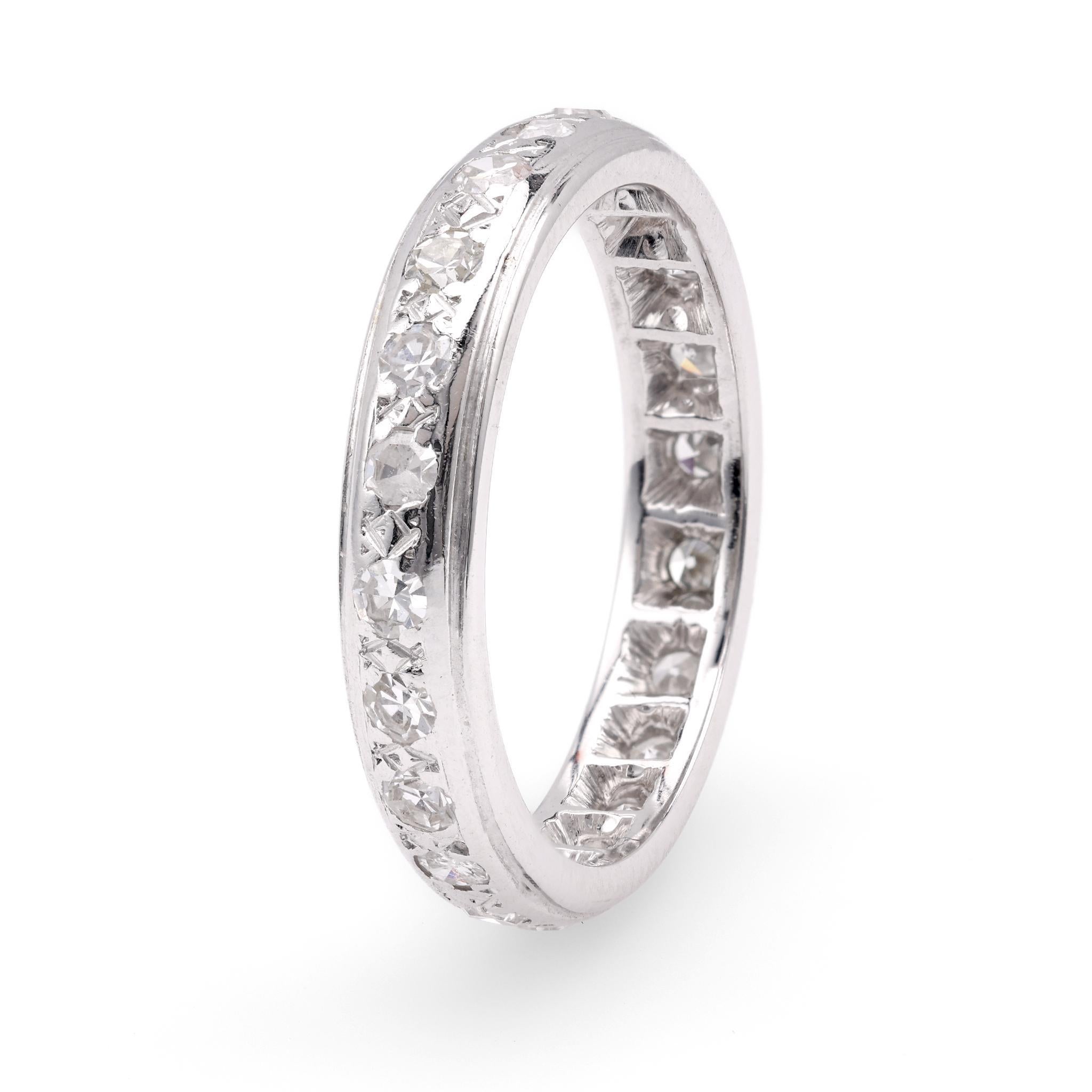 Anillo de eternidad de oro blanco de 18 quilates con diamantes vintage Corte único en venta