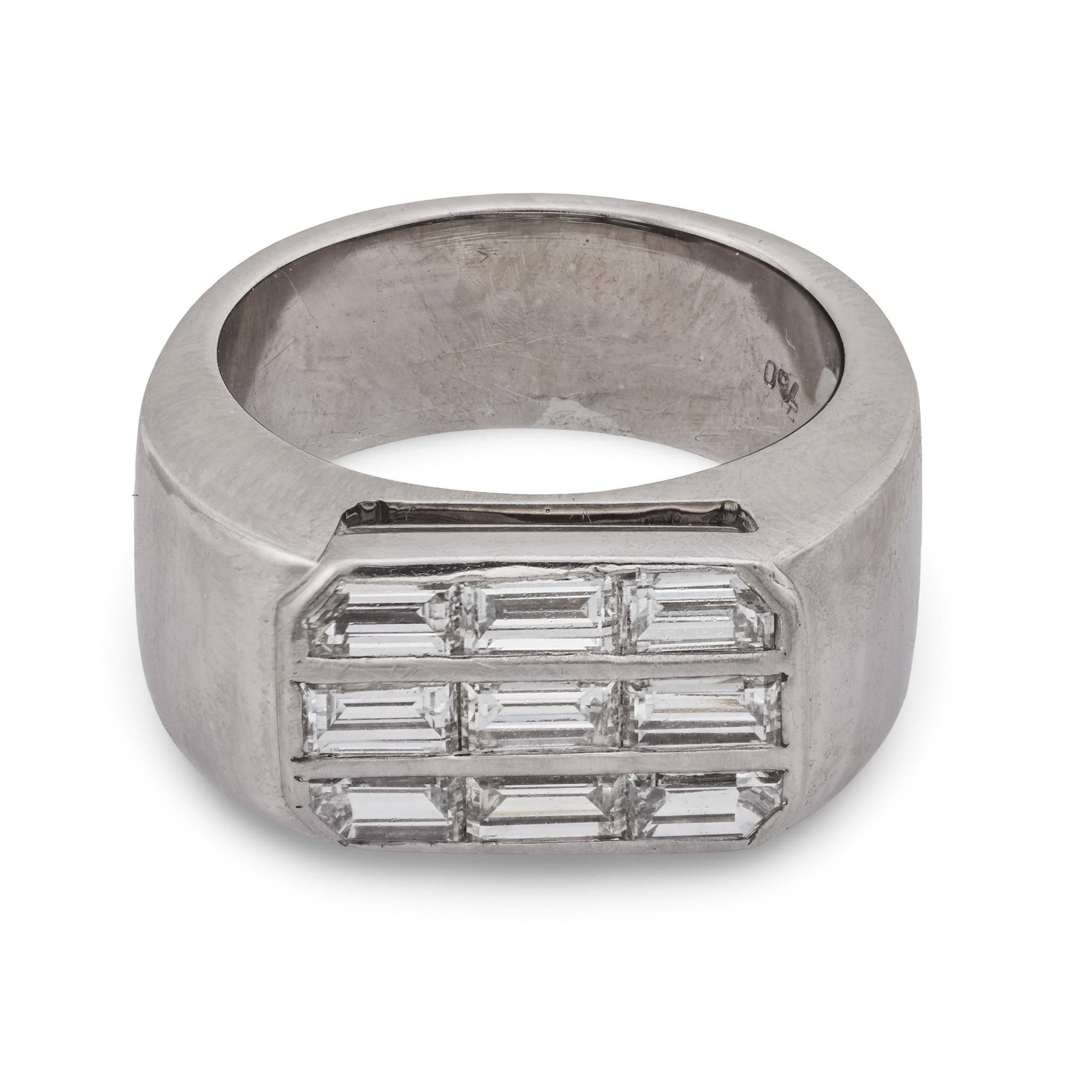 Contemporaneo Anello vintage con diamante in oro bianco 18 carati in vendita