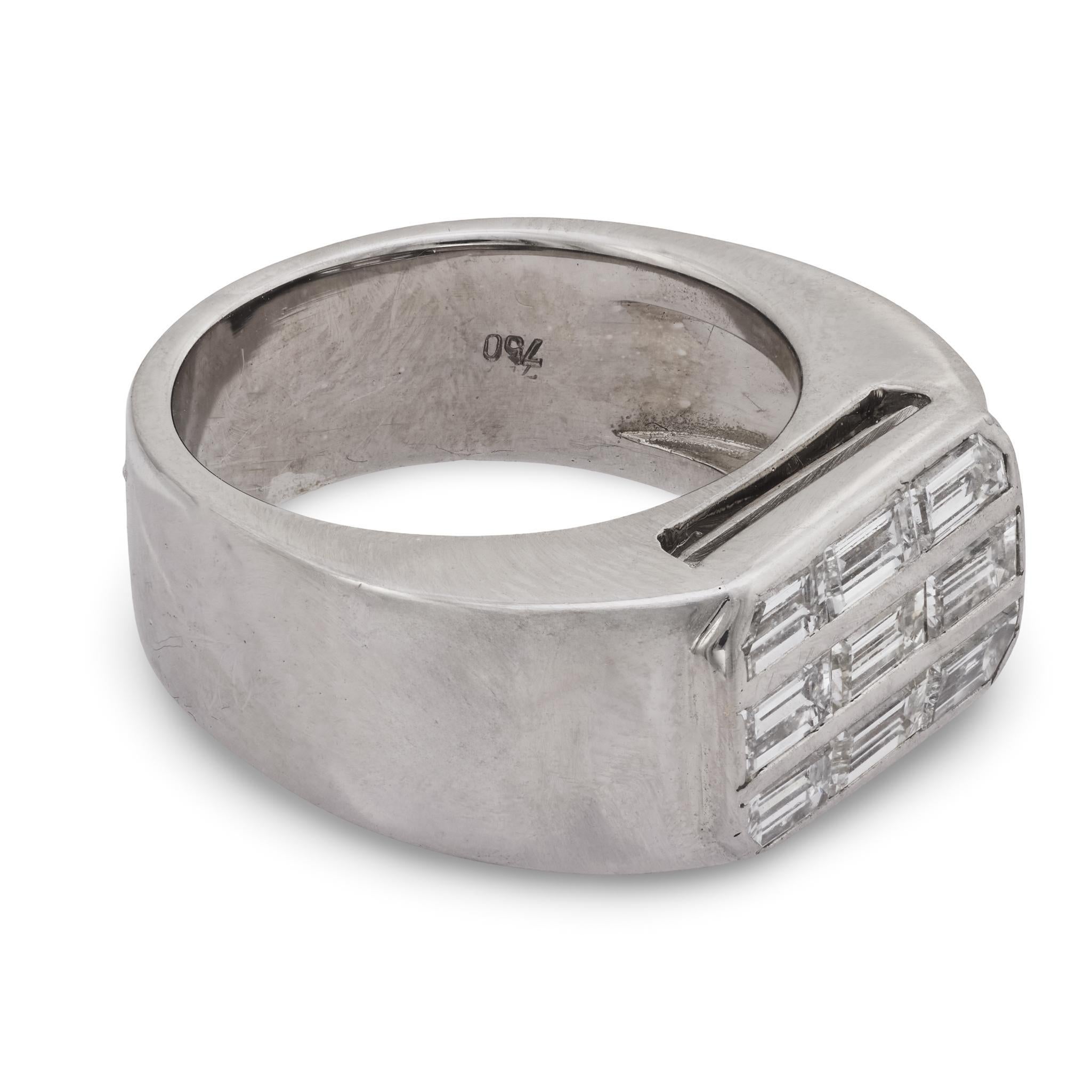 Anello vintage con diamante in oro bianco 18 carati In condizioni buone in vendita a Beverly Hills, CA