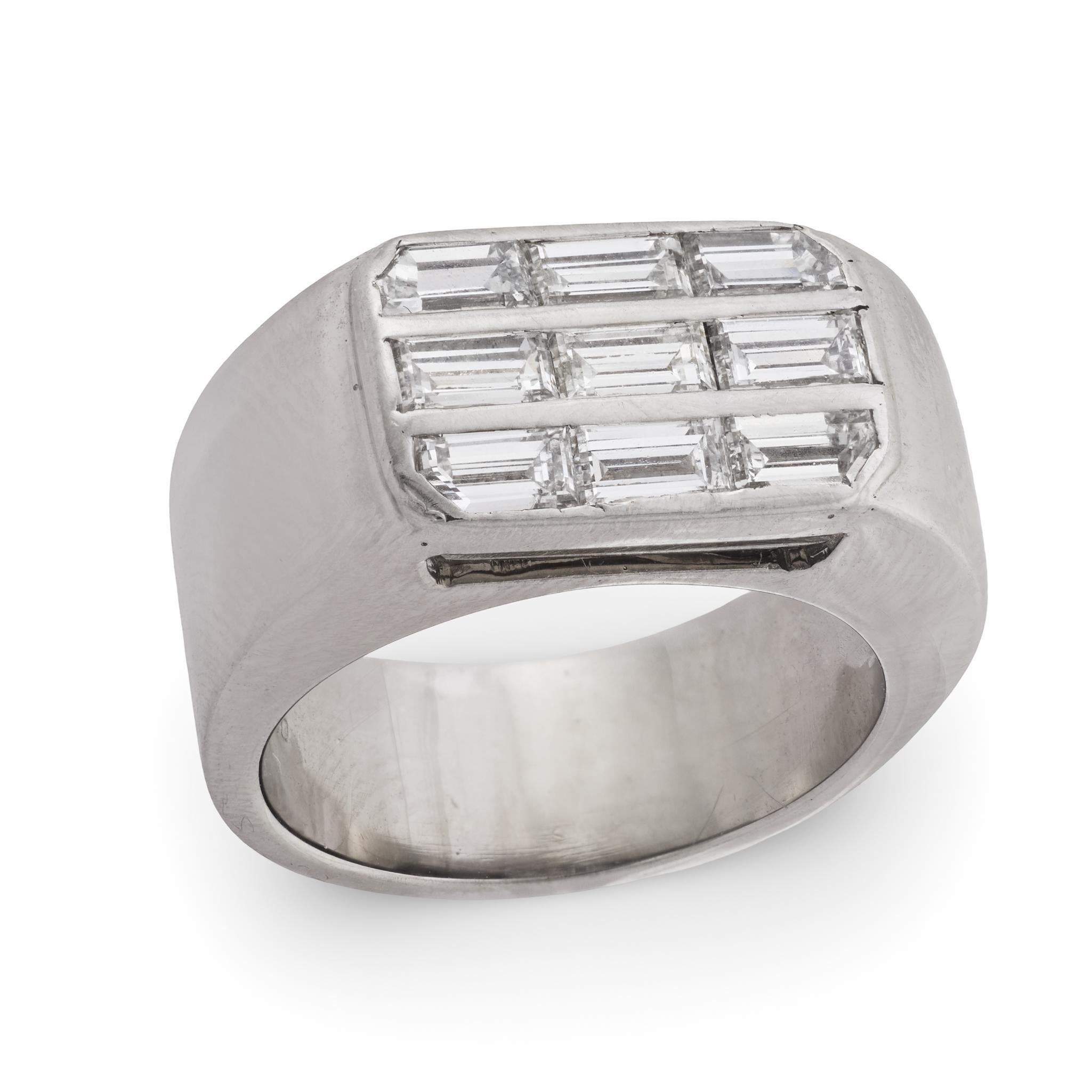 Anello vintage con diamante in oro bianco 18 carati in vendita 2