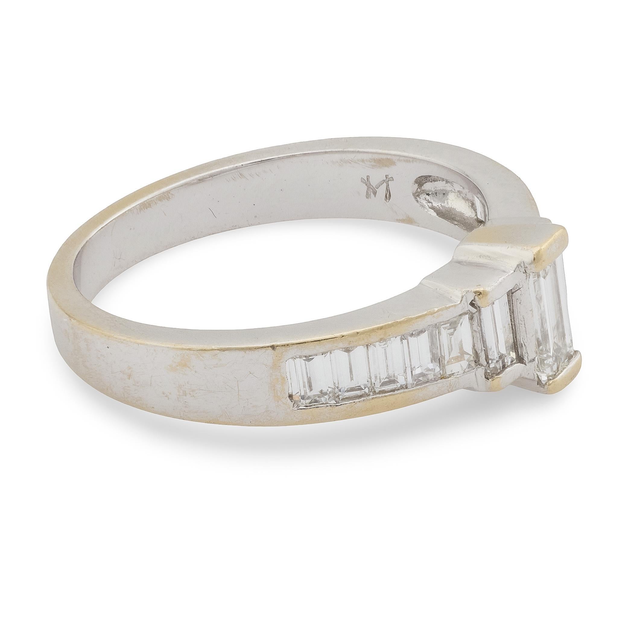 Contemporaneo Anello nuziale vintage con diamante in oro bianco 18 carati in vendita