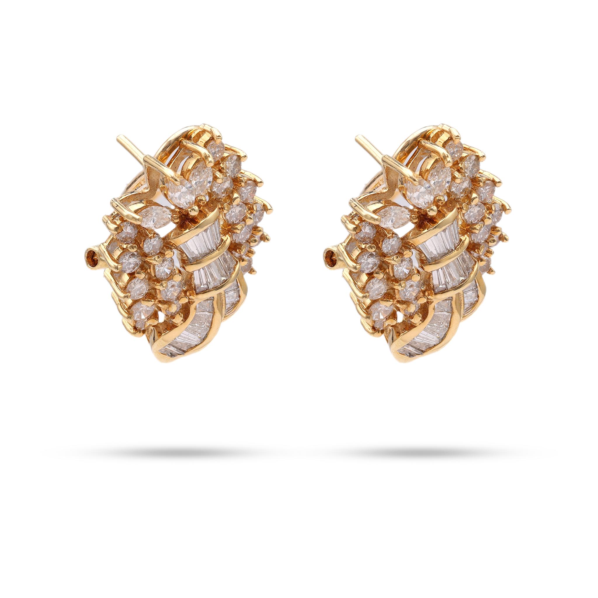 Vintage Diamond 18k Yellow Gold Earrings In Good Condition For Sale In Beverly Hills, CA