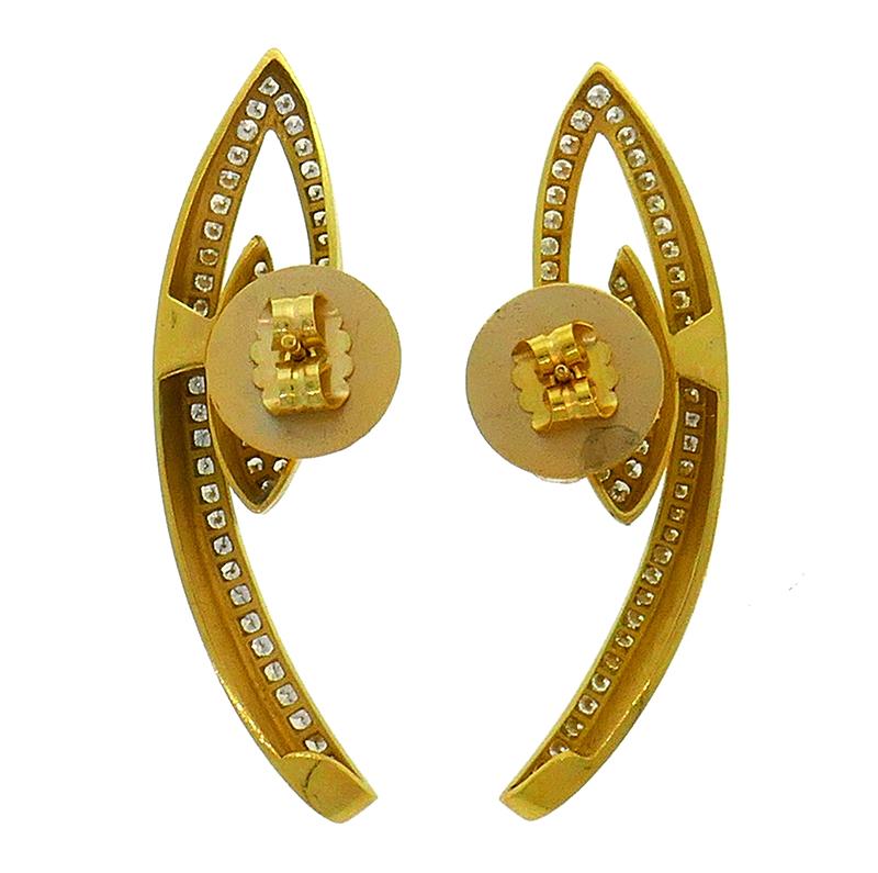 Diamant-Ohrringe aus 18 Karat Gelbgold im Zustand „Gut“ im Angebot in Beverly Hills, CA