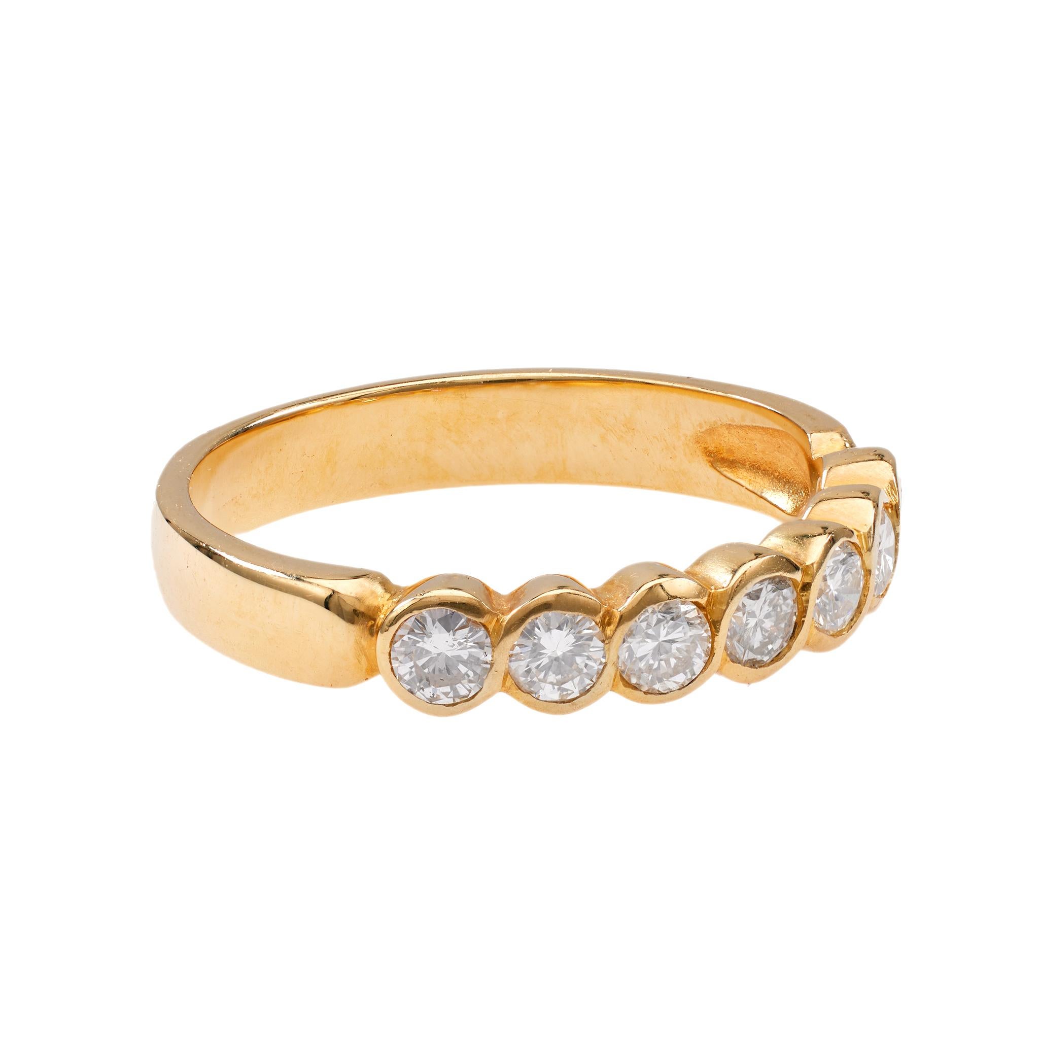 Bague d'éternité vintage en or jaune 18 carats avec diamants Unisexe en vente