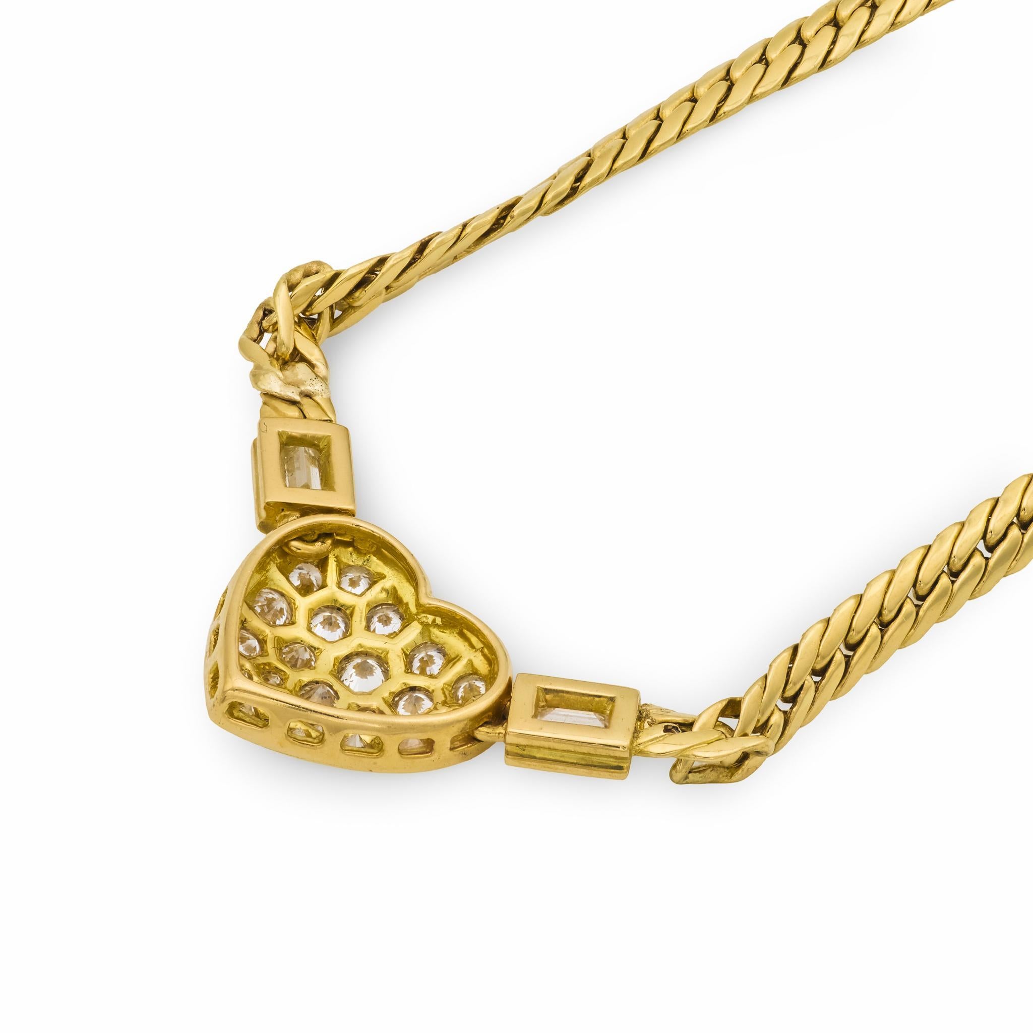 Collier coeur vintage en or jaune 18k et diamants Bon état - En vente à Beverly Hills, CA