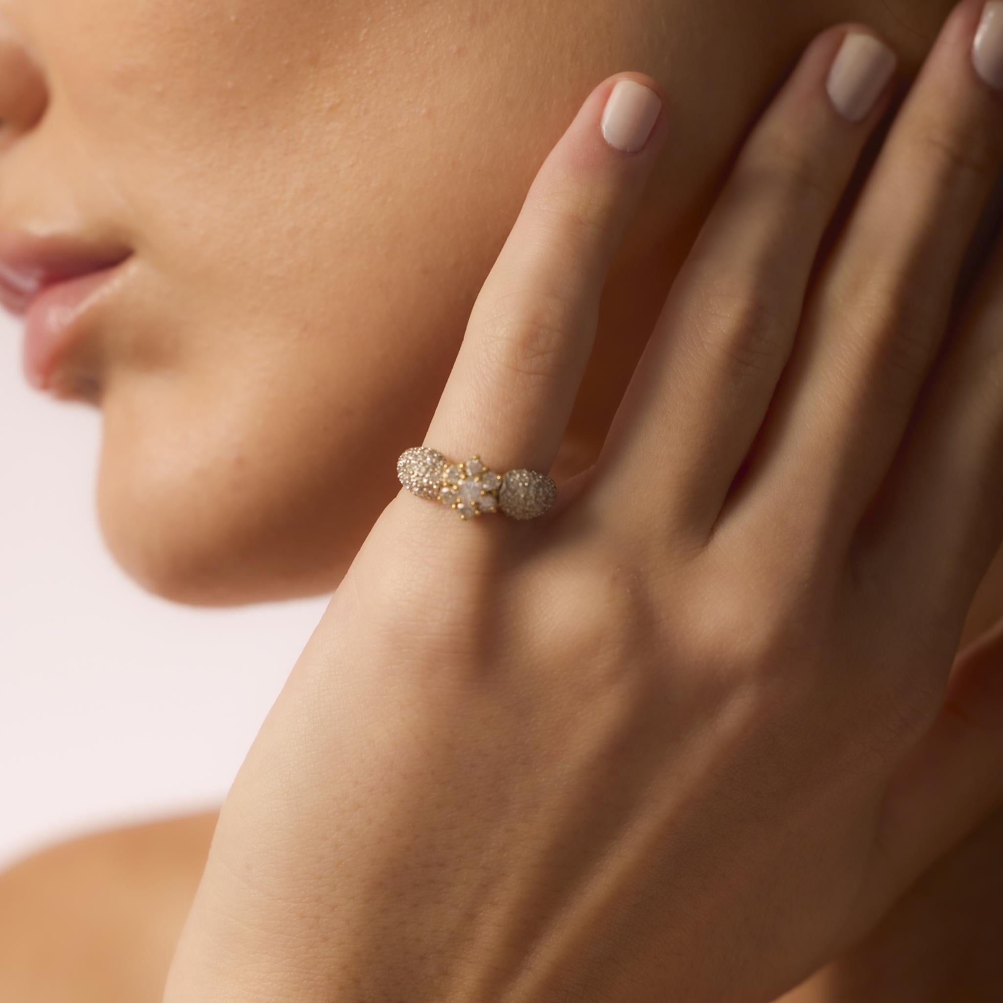 Brilliant Cut Vintage diamond 18k yellow gold ring For Sale