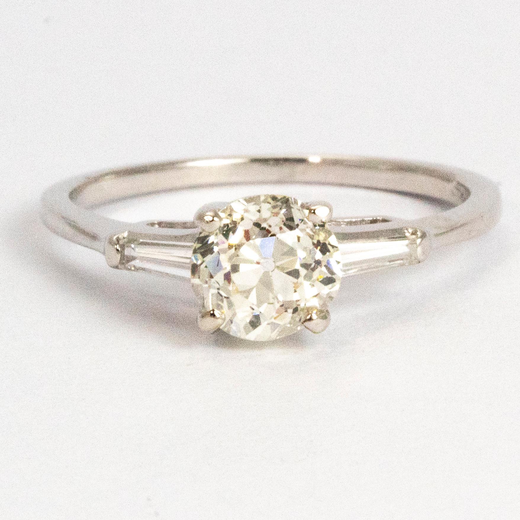 Vintage Diamond and 14 Carat White Gold Solitaire Ring In Good Condition In Chipping Campden, GB