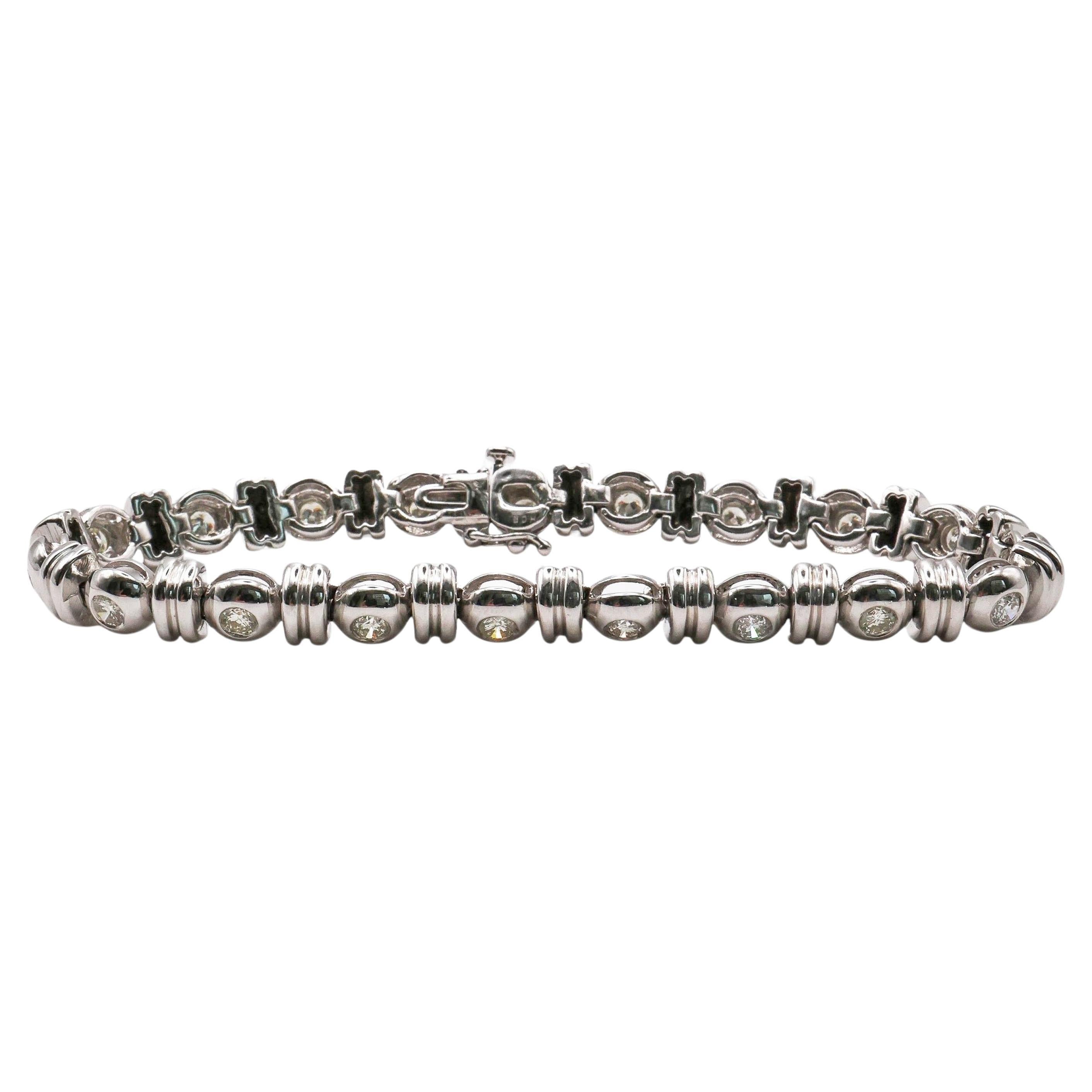Vintage Diamond and 14 Karat White Gold Line Bracelet, 1.75 Carats, Circa 1990 For Sale