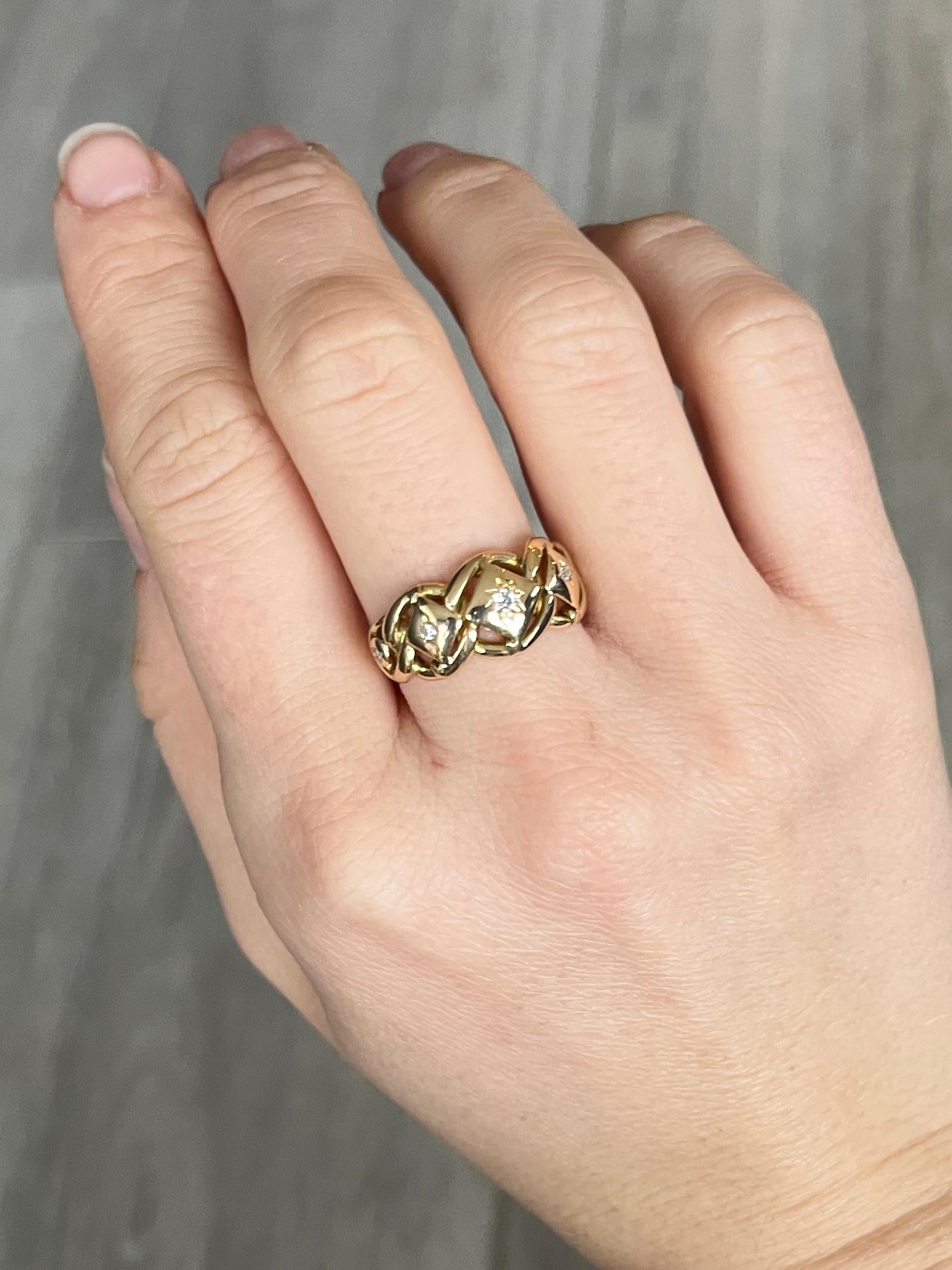 Moderne Bague vintage à diamant et chaîne 18 carats avec sertissage en étoile en vente